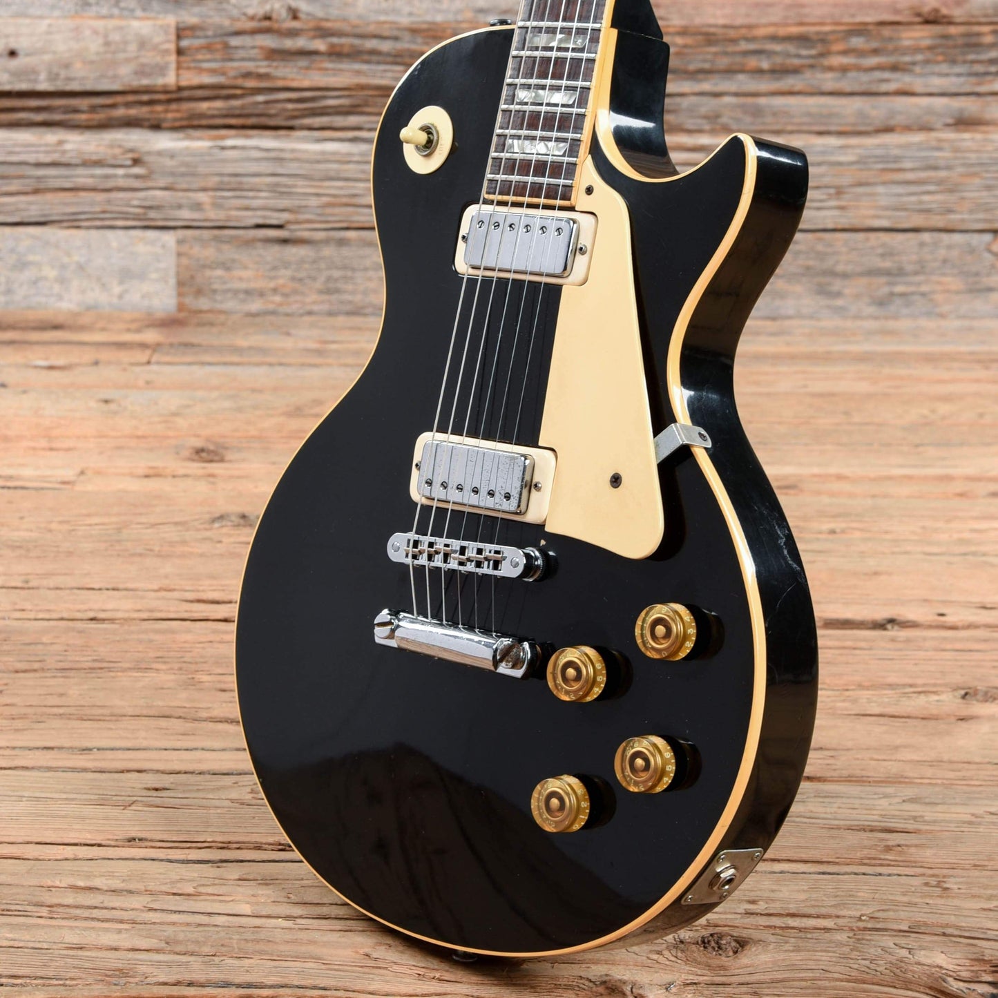 Gibson Les Paul Deluxe Black 1979 Electric Guitars / Solid Body