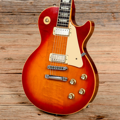 Gibson Les Paul Deluxe Cherry Sunburst 1976 Electric Guitars / Solid Body