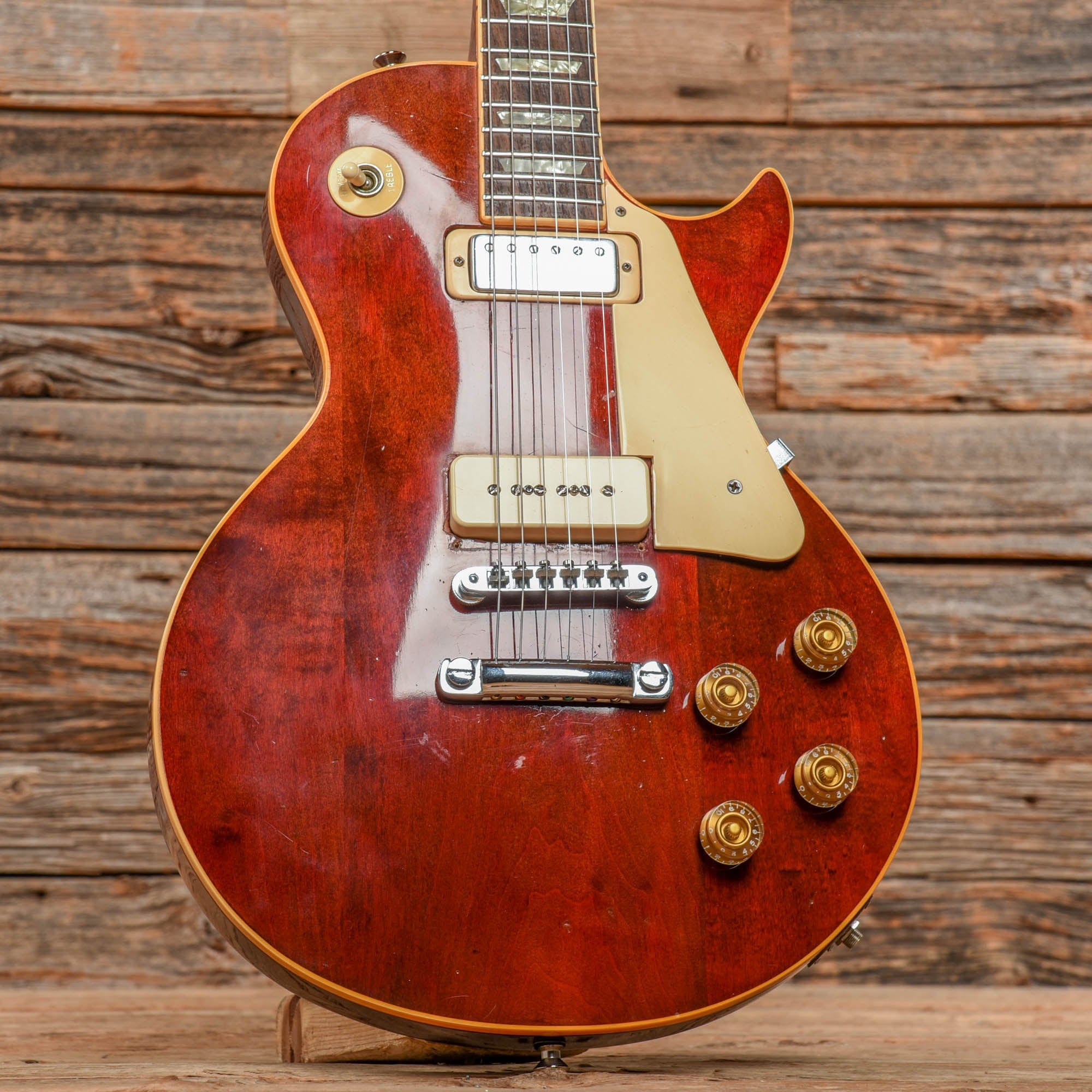 Gibson Les Paul Deluxe Wine Red 1975 – Chicago Music Exchange