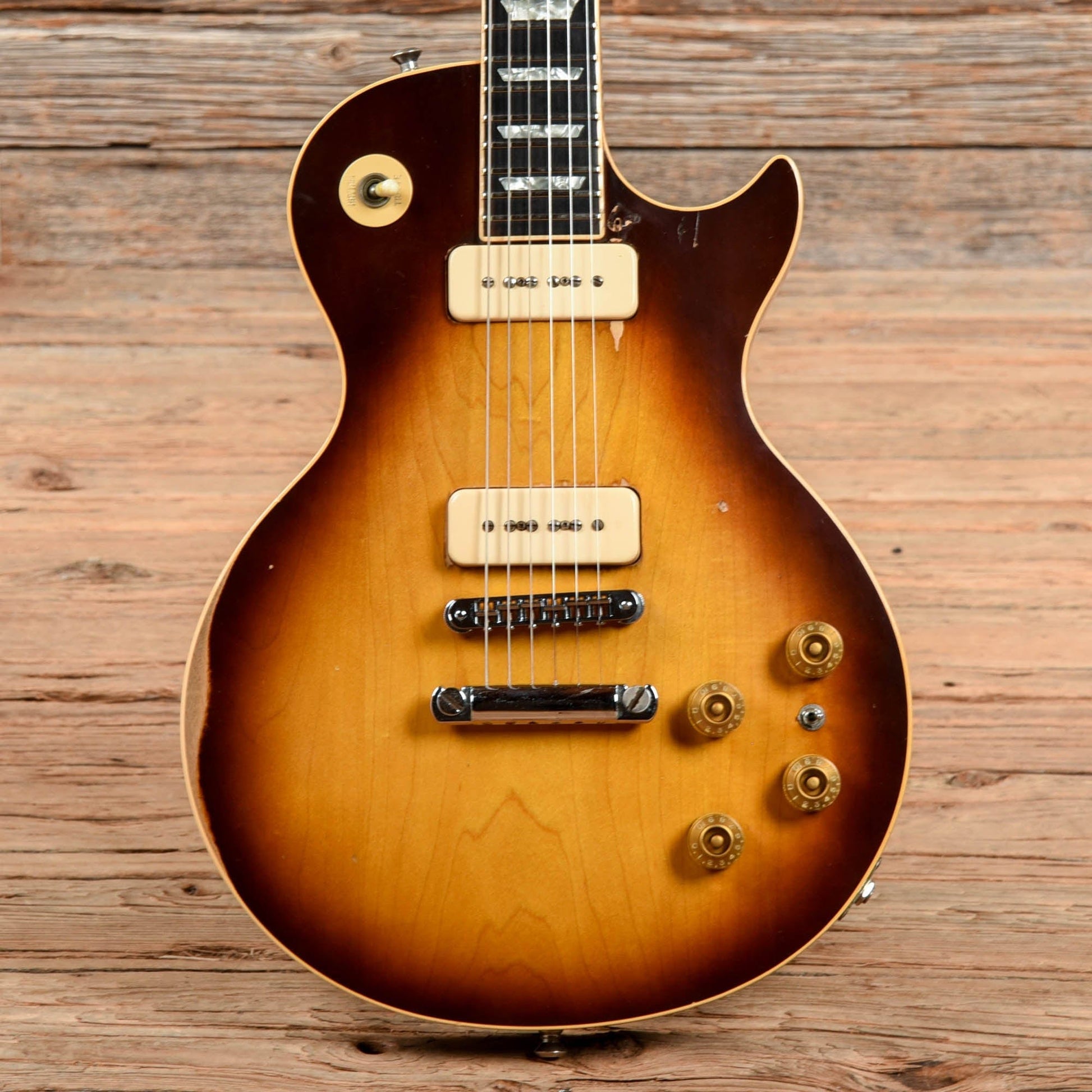 Gibson Les Paul Pro Deluxe Sunburst 1979 Electric Guitars / Solid Body