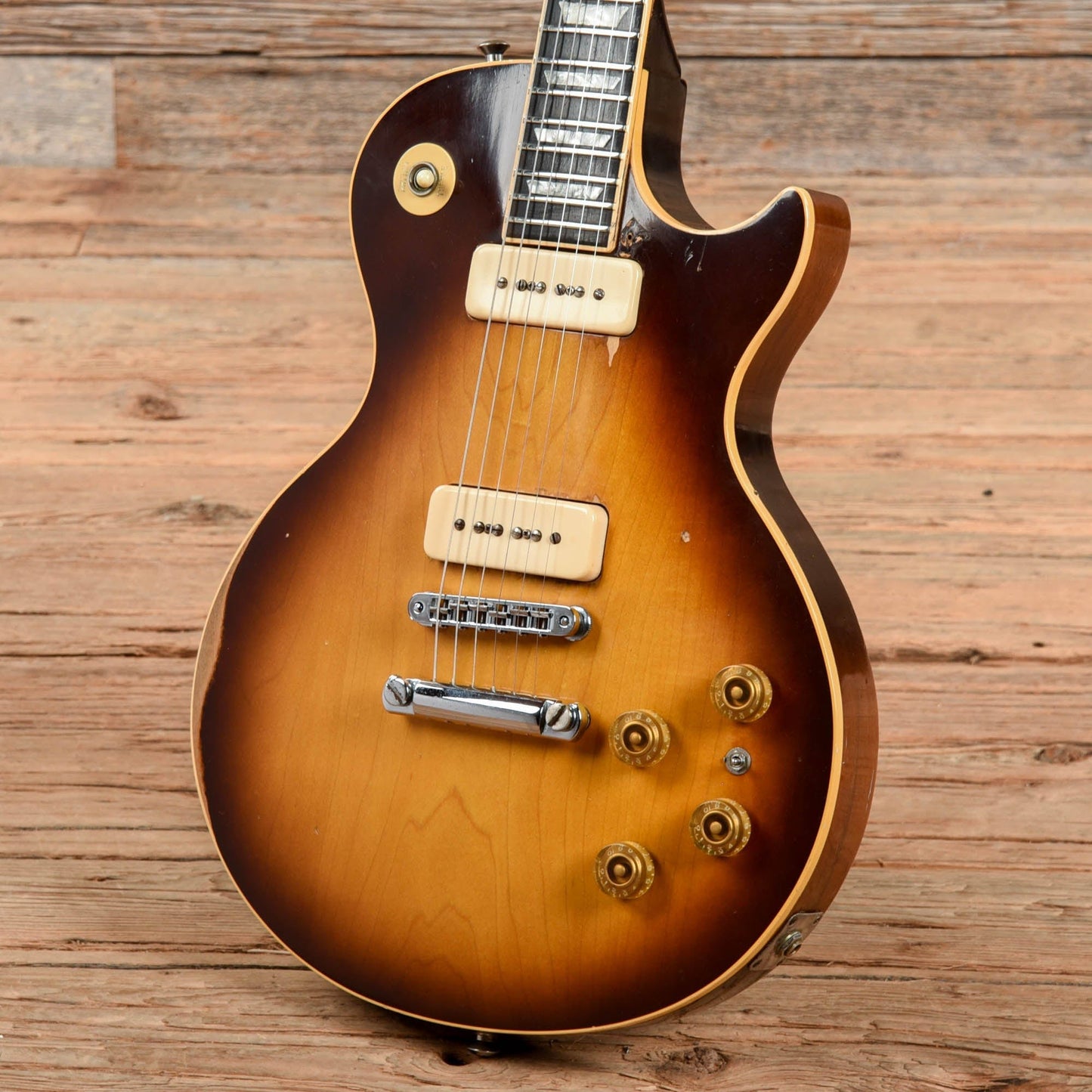 Gibson Les Paul Pro Deluxe Sunburst 1979 Electric Guitars / Solid Body