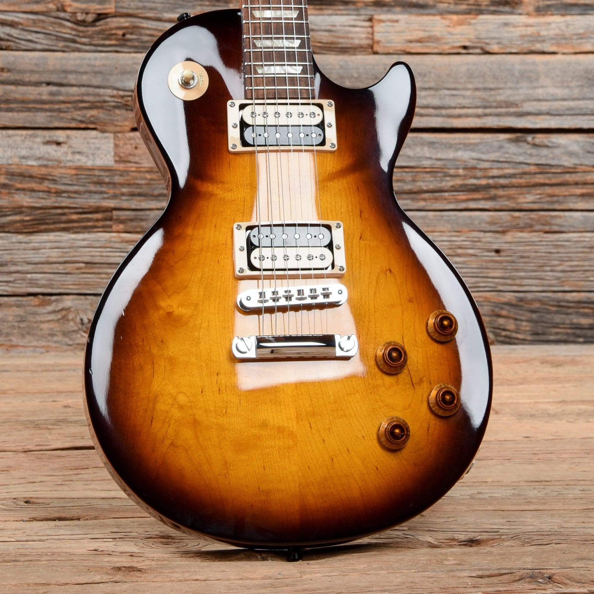 Gibson Les Paul Studio Deluxe Sunburst 2010 Electric Guitars / Solid Body