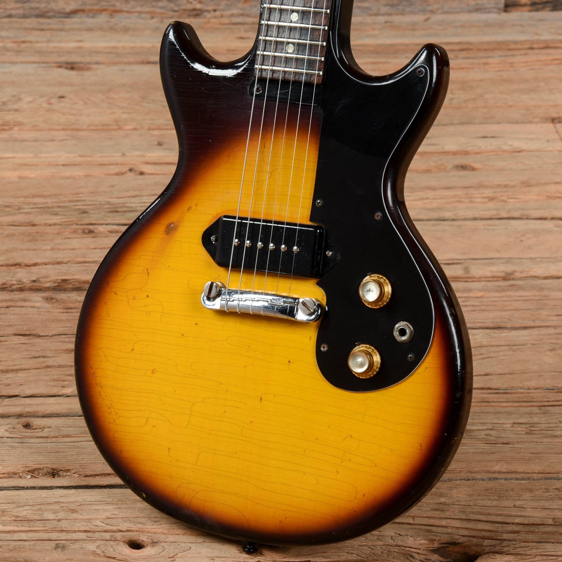 Gibson Melody Maker Sunburst 1963 Electric Guitars / Solid Body