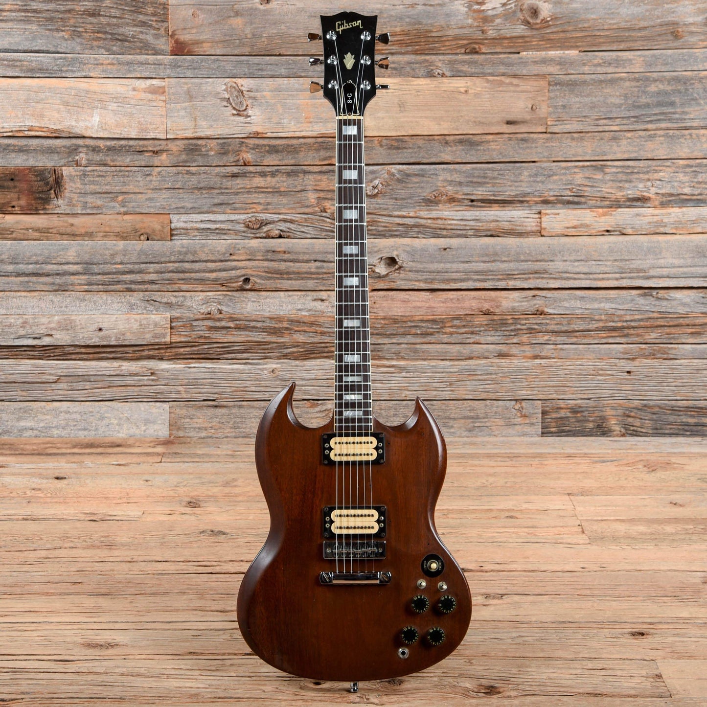 Gibson SG Standard Walnut 1977 Electric Guitars / Solid Body