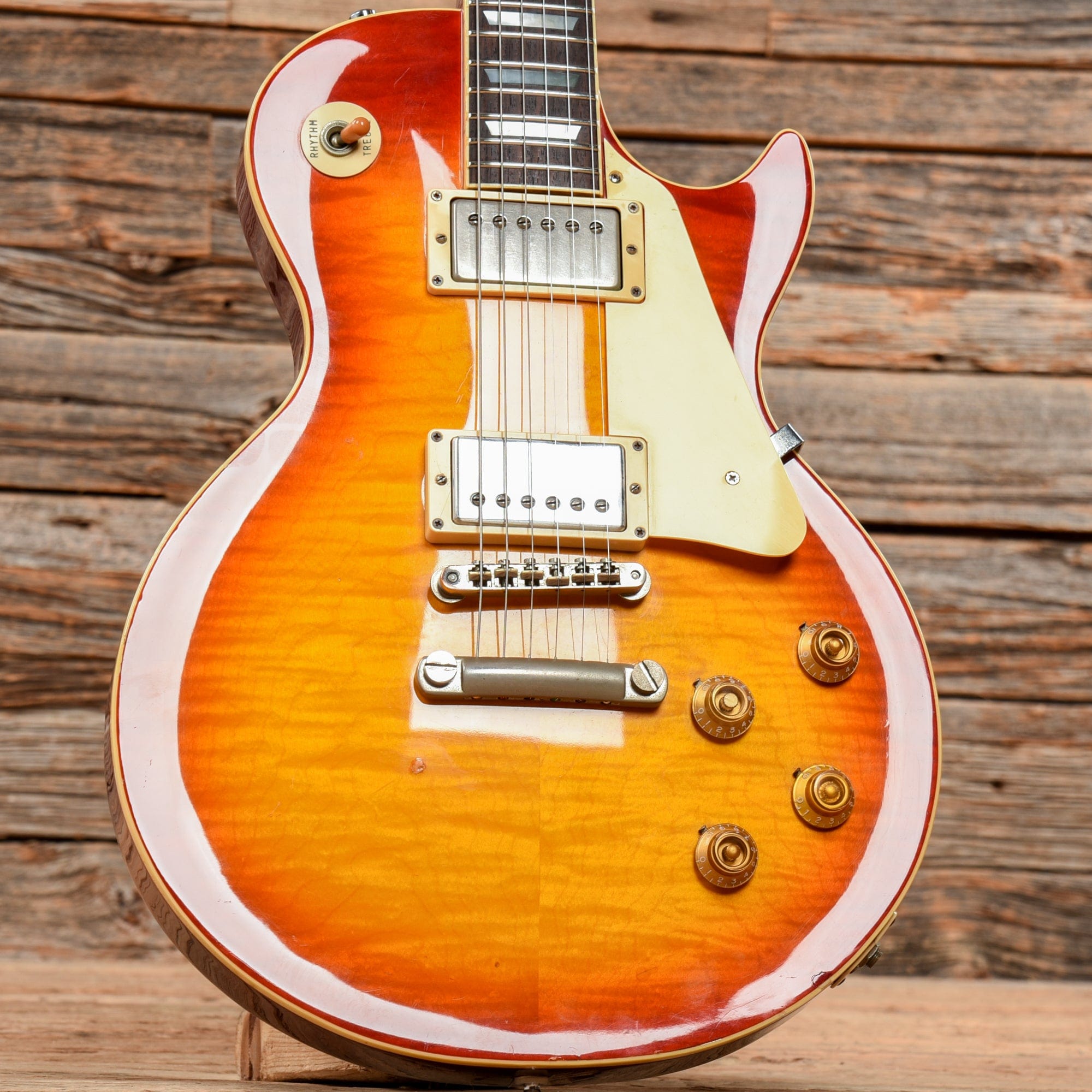 Greco Super Real Sunburst 1981 – Chicago Music Exchange