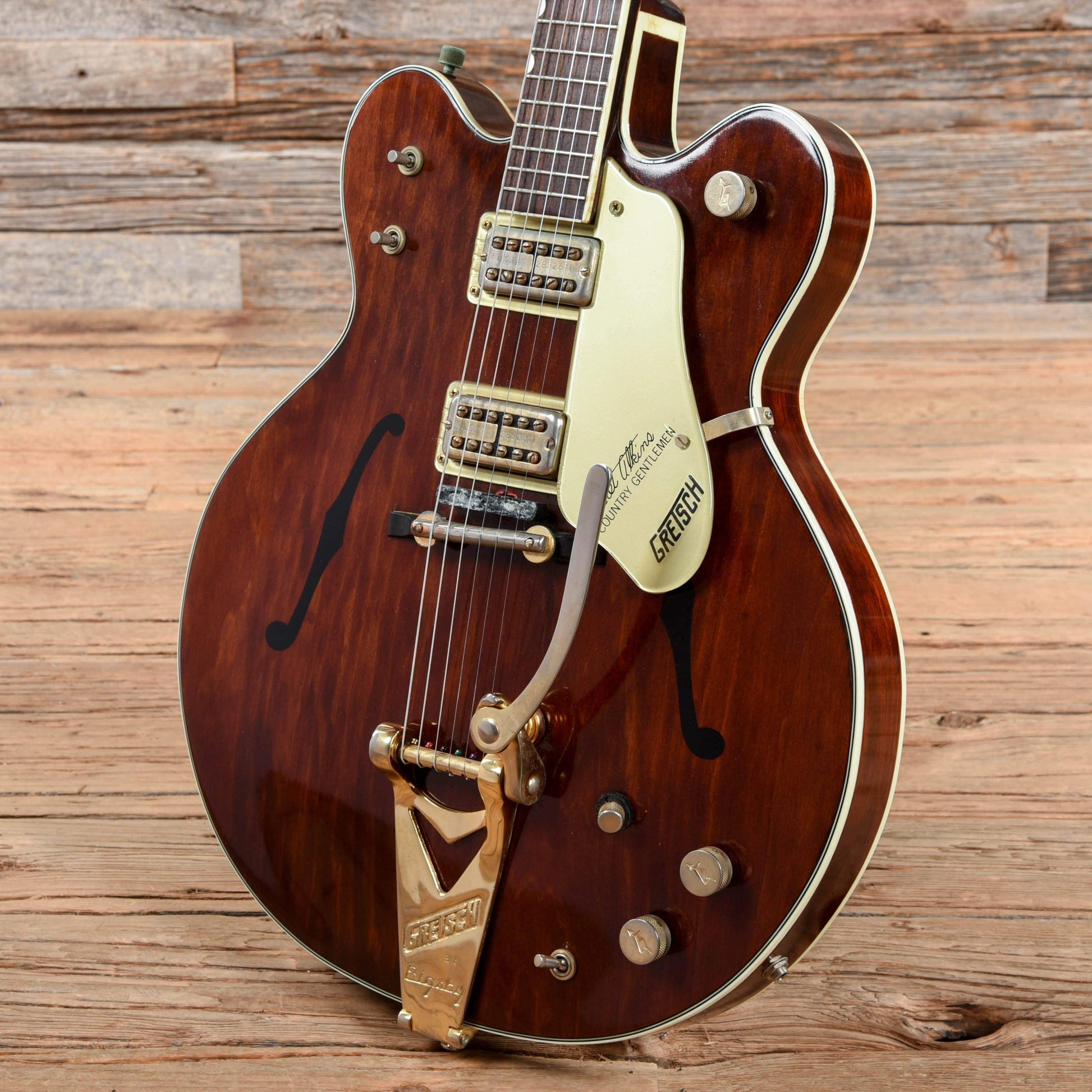 Gretsch 6122 Chet Atkins Country Gentleman Walnut 1967 Electric Guitars / Hollow Body