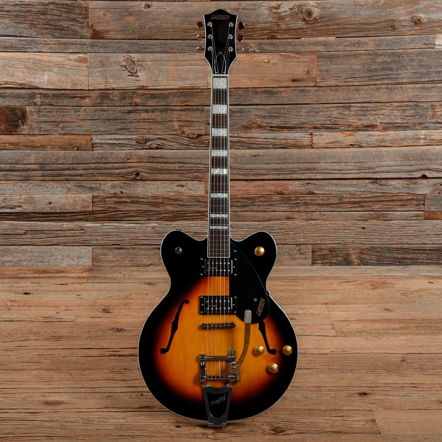 Gretsch G2622T Streamliner Center Block with Bigsby Sunburst 2017 Electric Guitars / Semi-Hollow