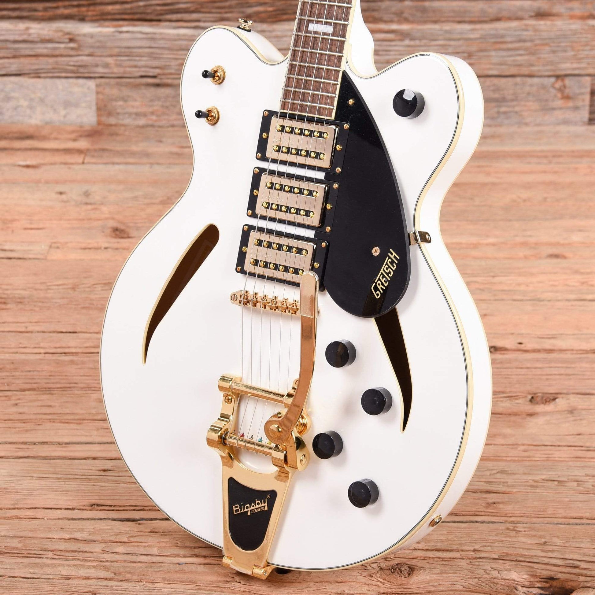 Gretsch G2627TG Streamliner Center Block 3-Pickup White 2021 Electric Guitars / Semi-Hollow