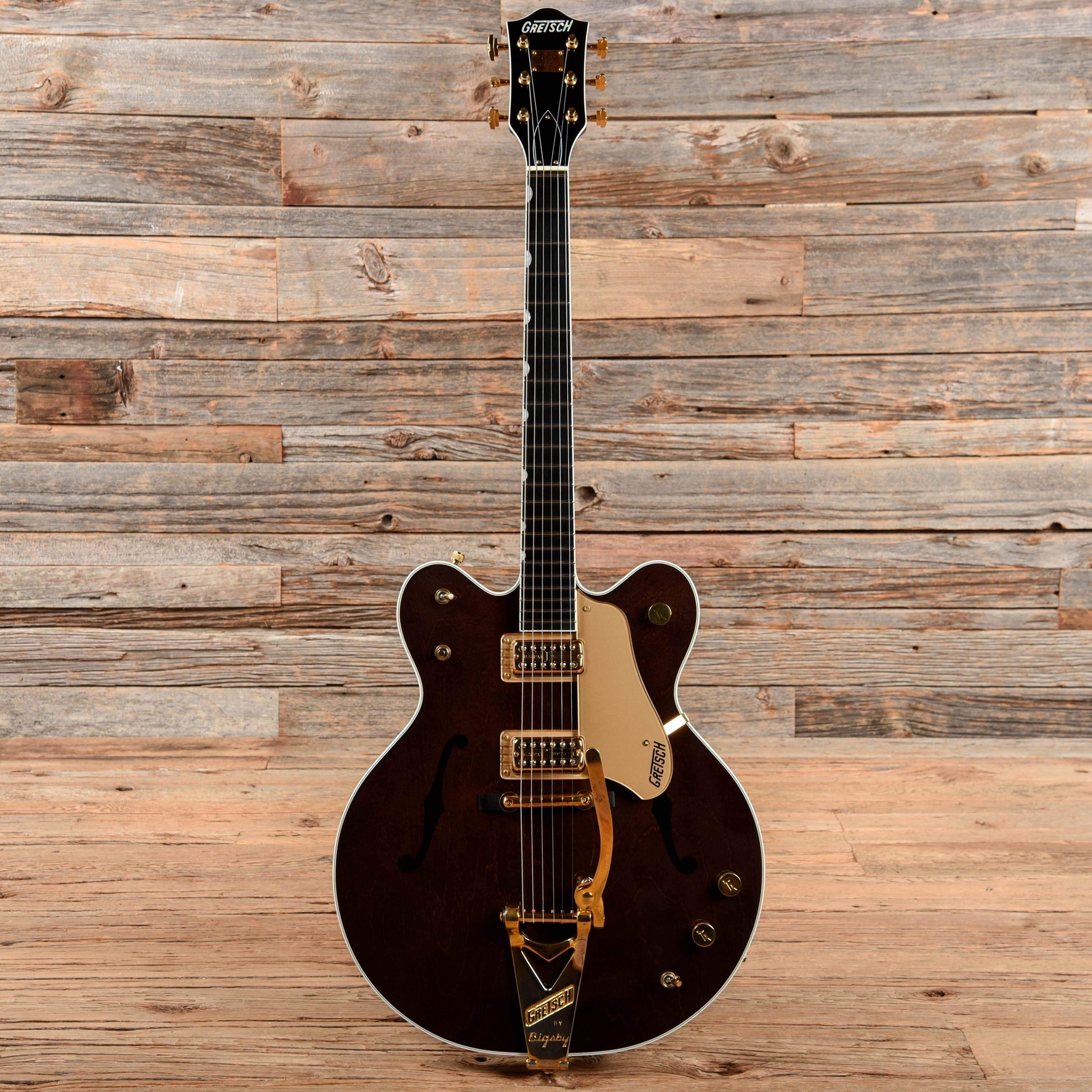 Gretsch G6122-1962 Country Classic Walnut 2005 Electric Guitars / Semi-Hollow