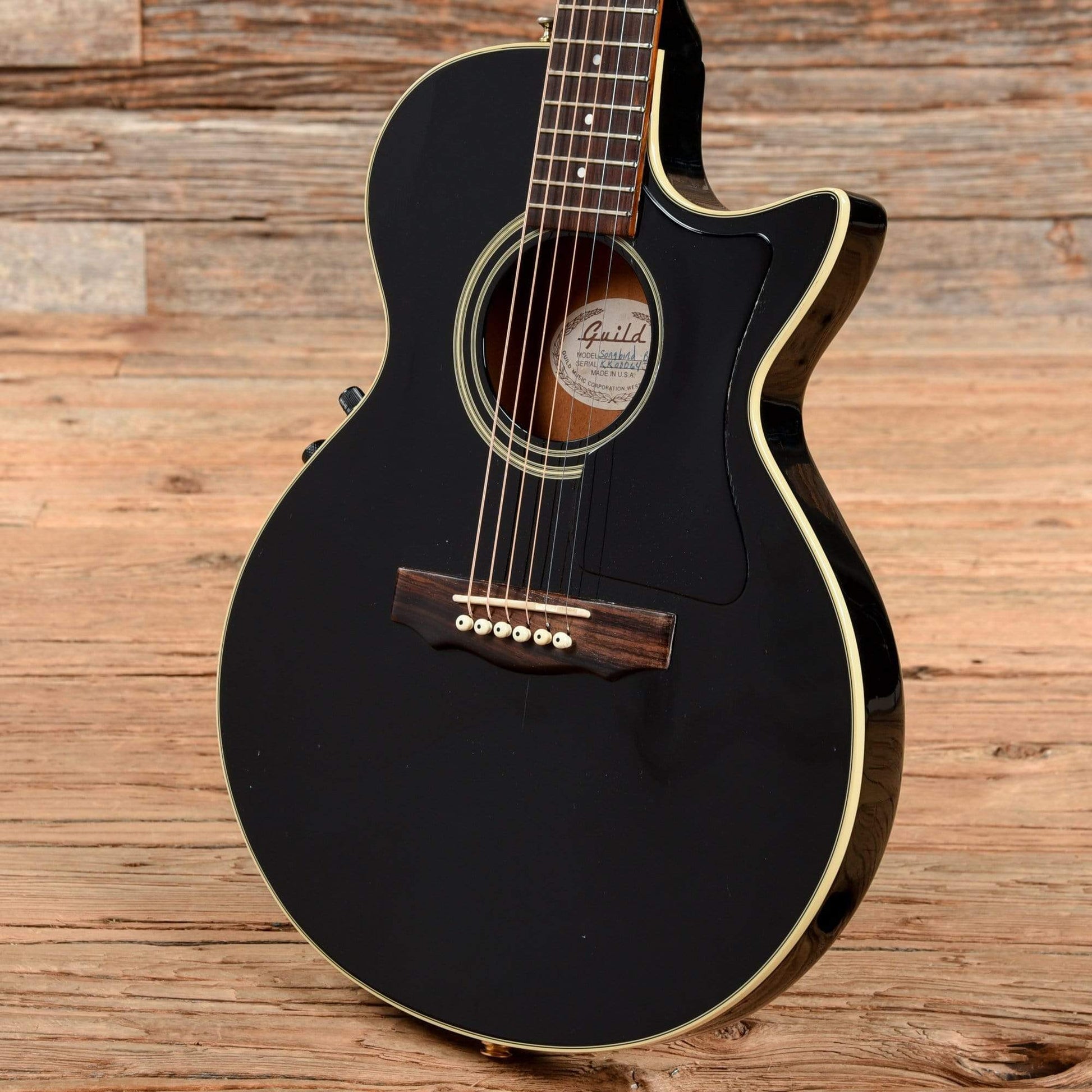 Guild Songbird Black 1990 Acoustic Guitars / Built-in Electronics