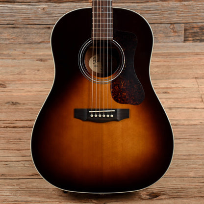 Guild DS-240 Sunburst Acoustic Guitars / Dreadnought