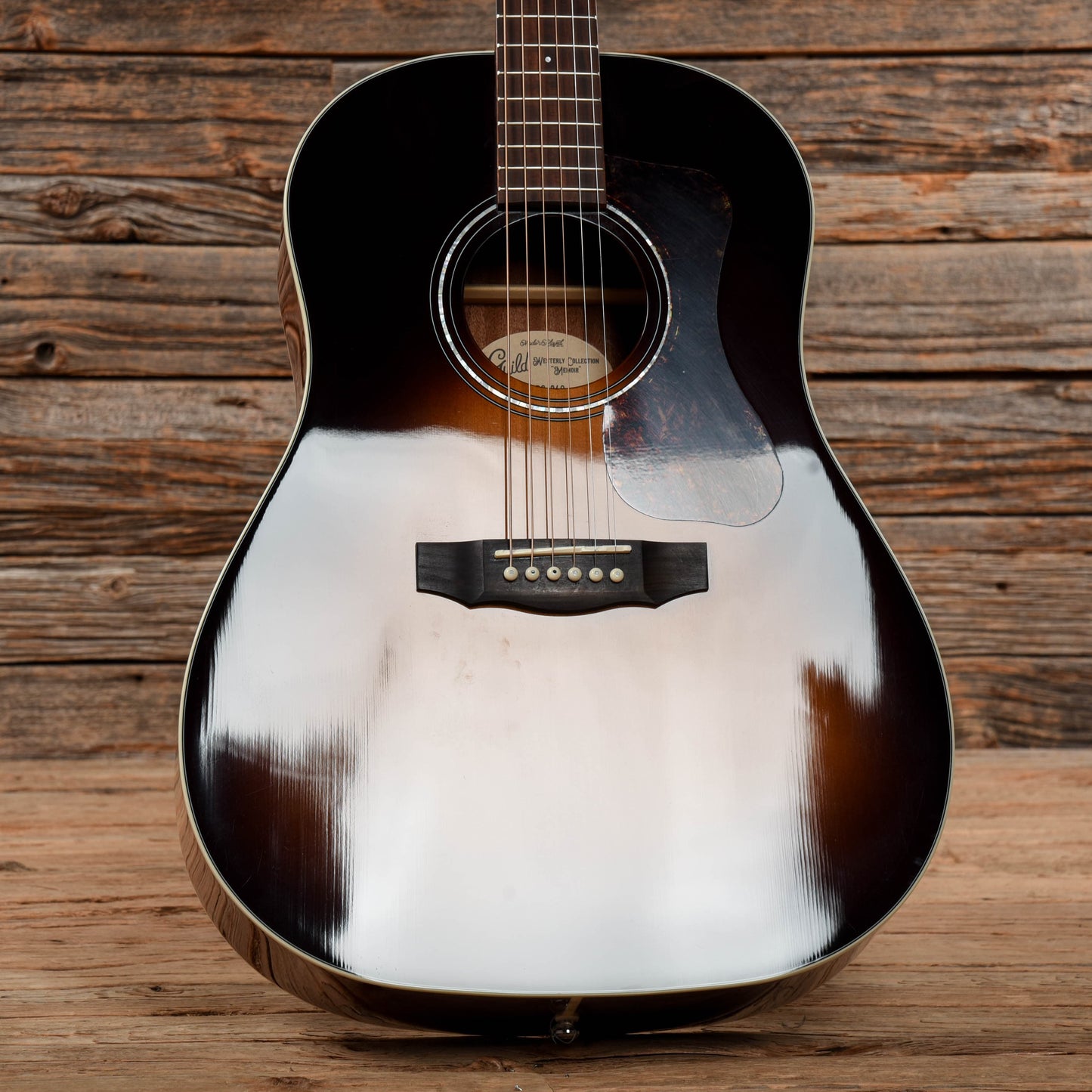 Guild DS-240 Sunburst Acoustic Guitars / Dreadnought