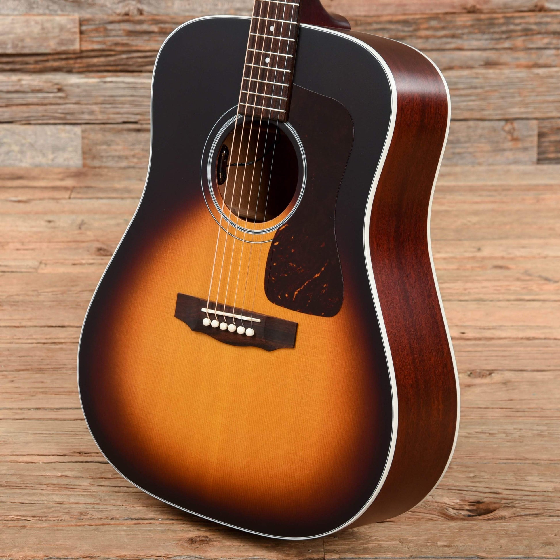 Guild USA D-40 Antique Sunburst 2019 Acoustic Guitars / Dreadnought