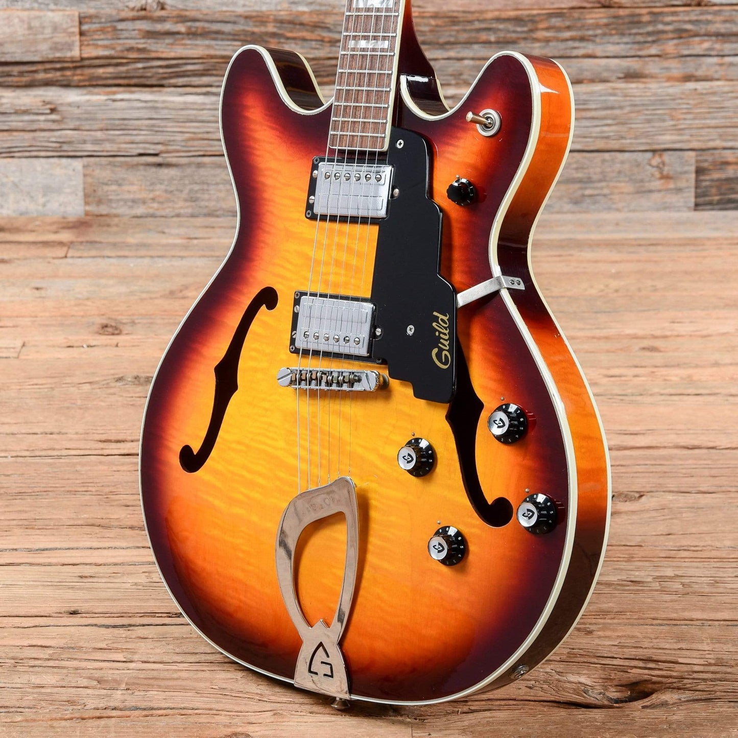 Guild Starfire IV Sunburst 1974 Electric Guitars / Semi-Hollow