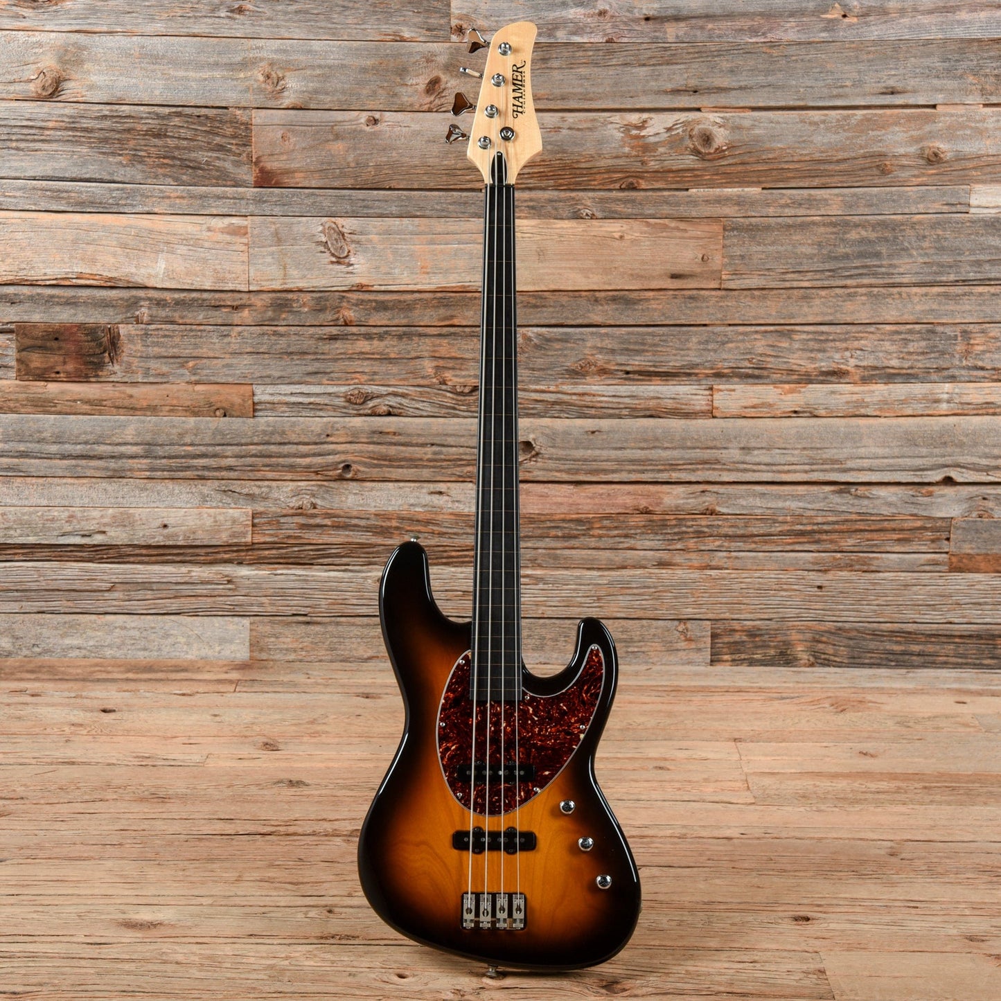 Hamer Cruise Cruise Bass Sunburst Bass Guitars / 4-String