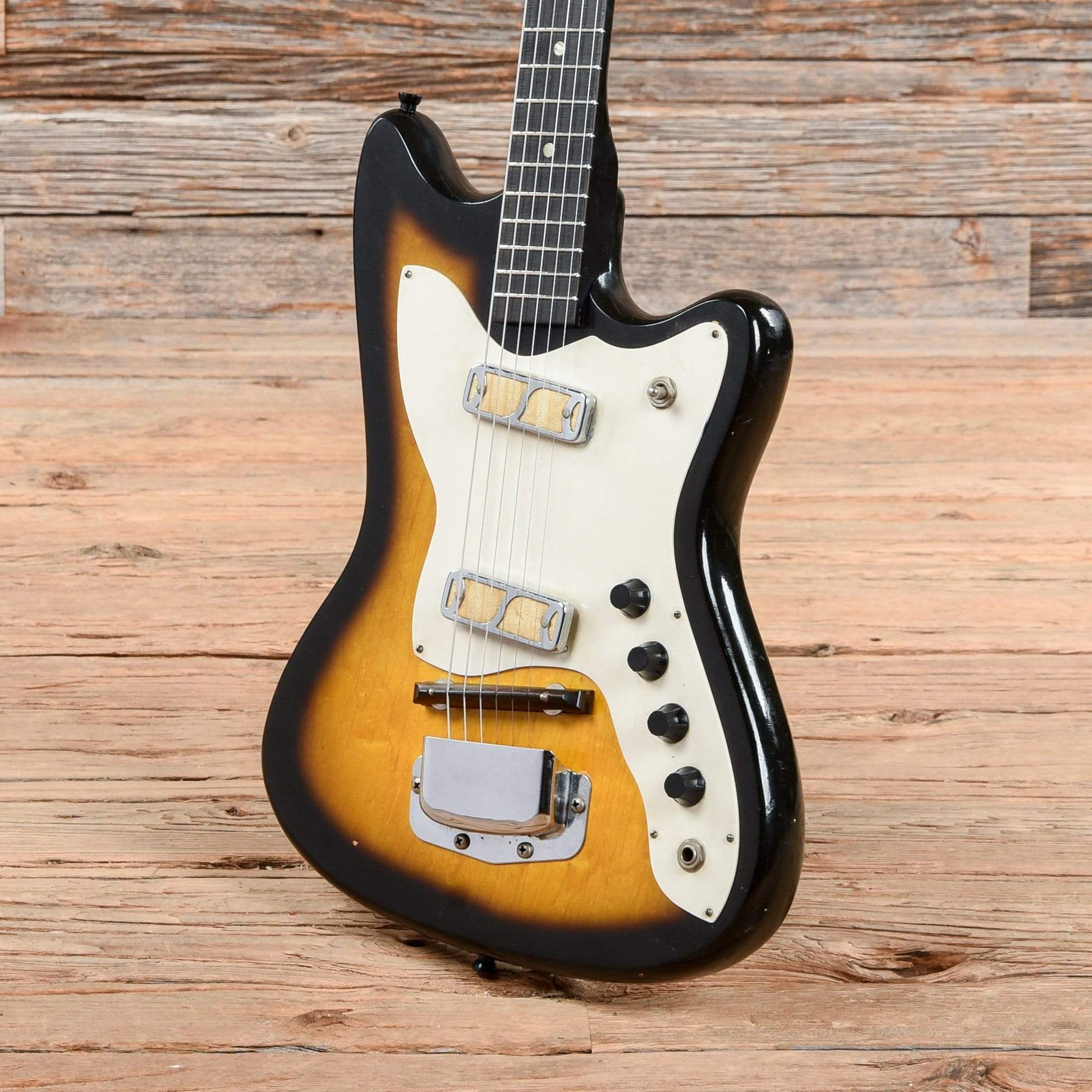 Harmony H15 Bobkat 2-Tone Sunburst 1964 Electric Guitars / Solid Body