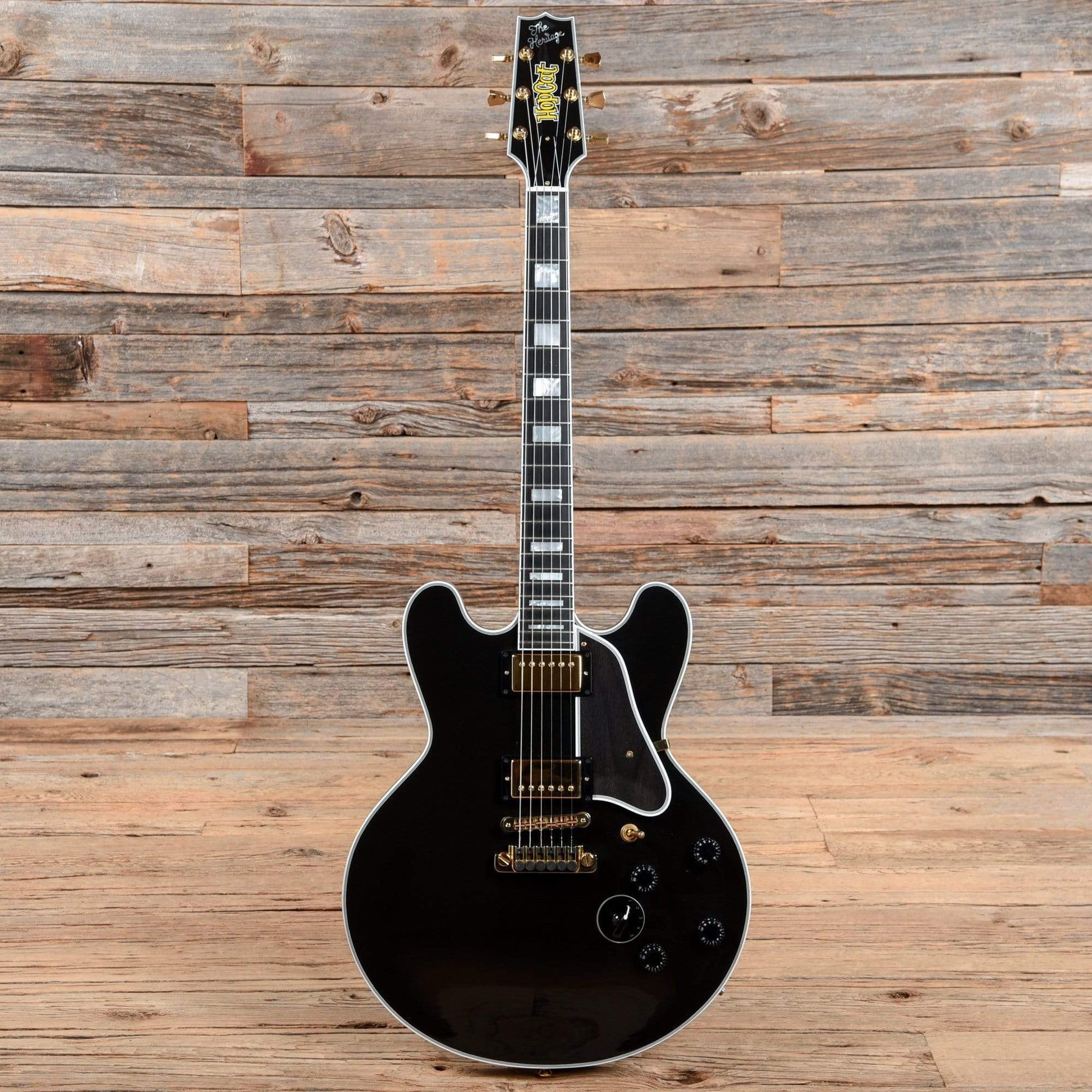 Heritage H-555 Black 2016 Electric Guitars / Semi-Hollow