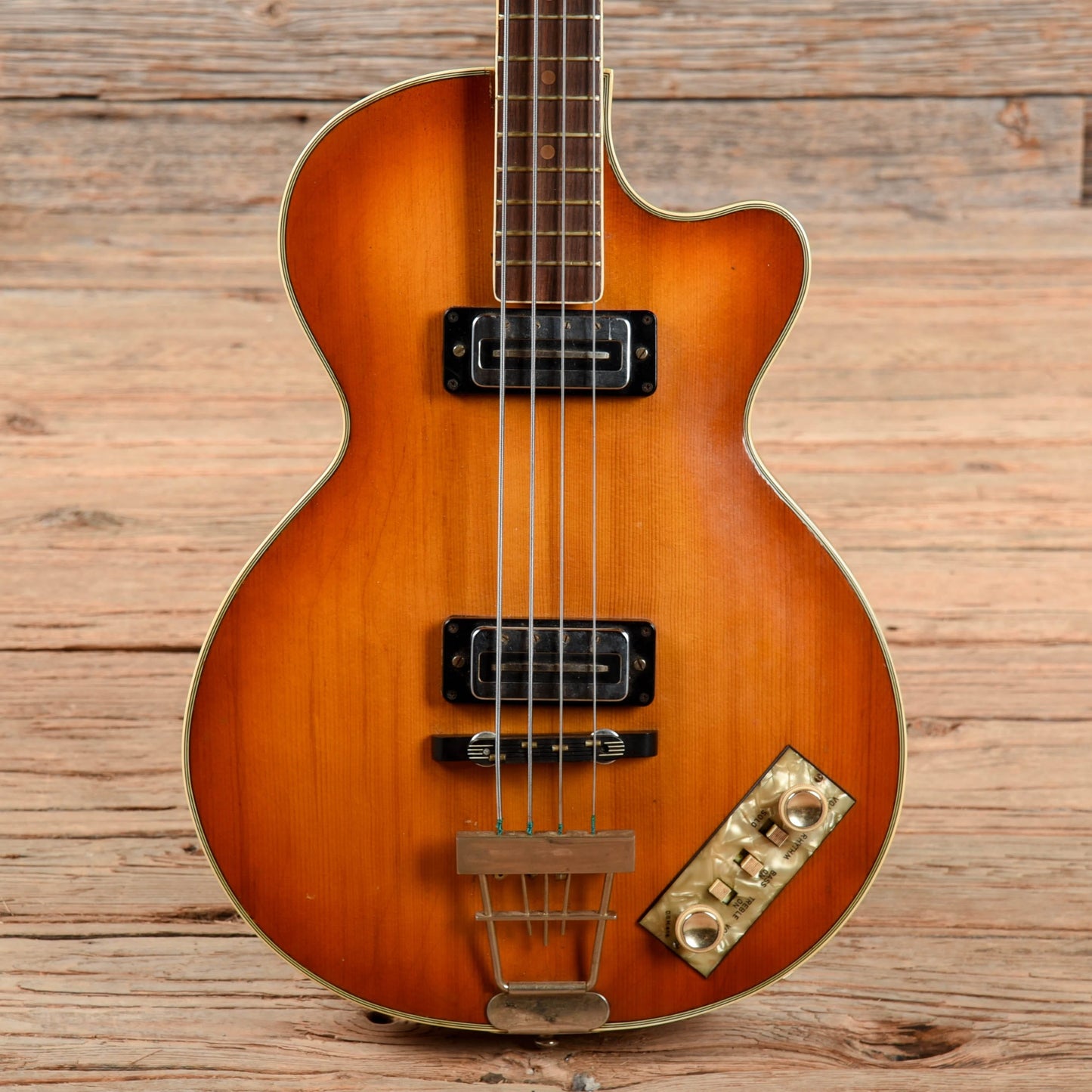 Hofner Club Bass Sunburst 1967 Bass Guitars / Short Scale