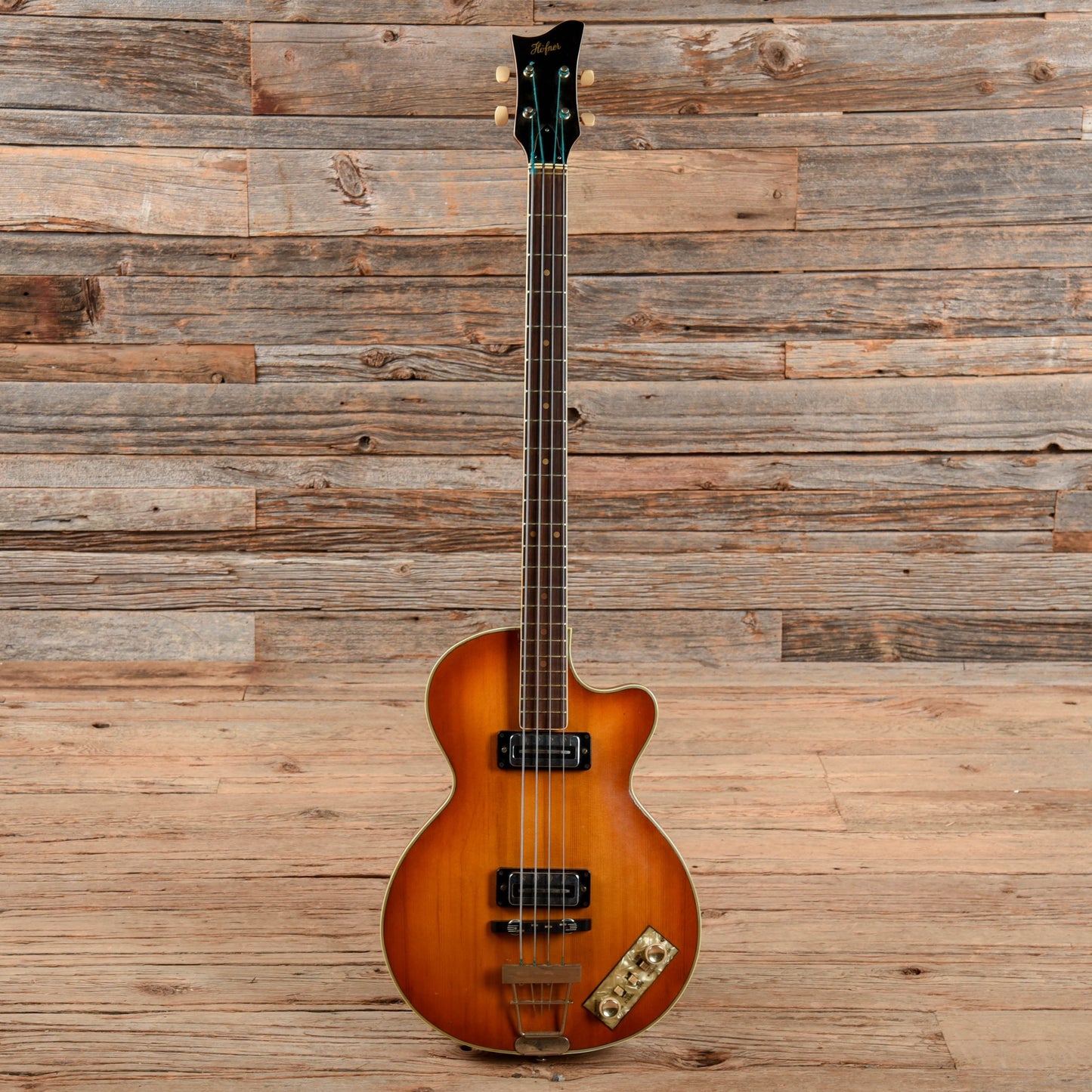 Hofner Club Bass Sunburst 1967 Bass Guitars / Short Scale