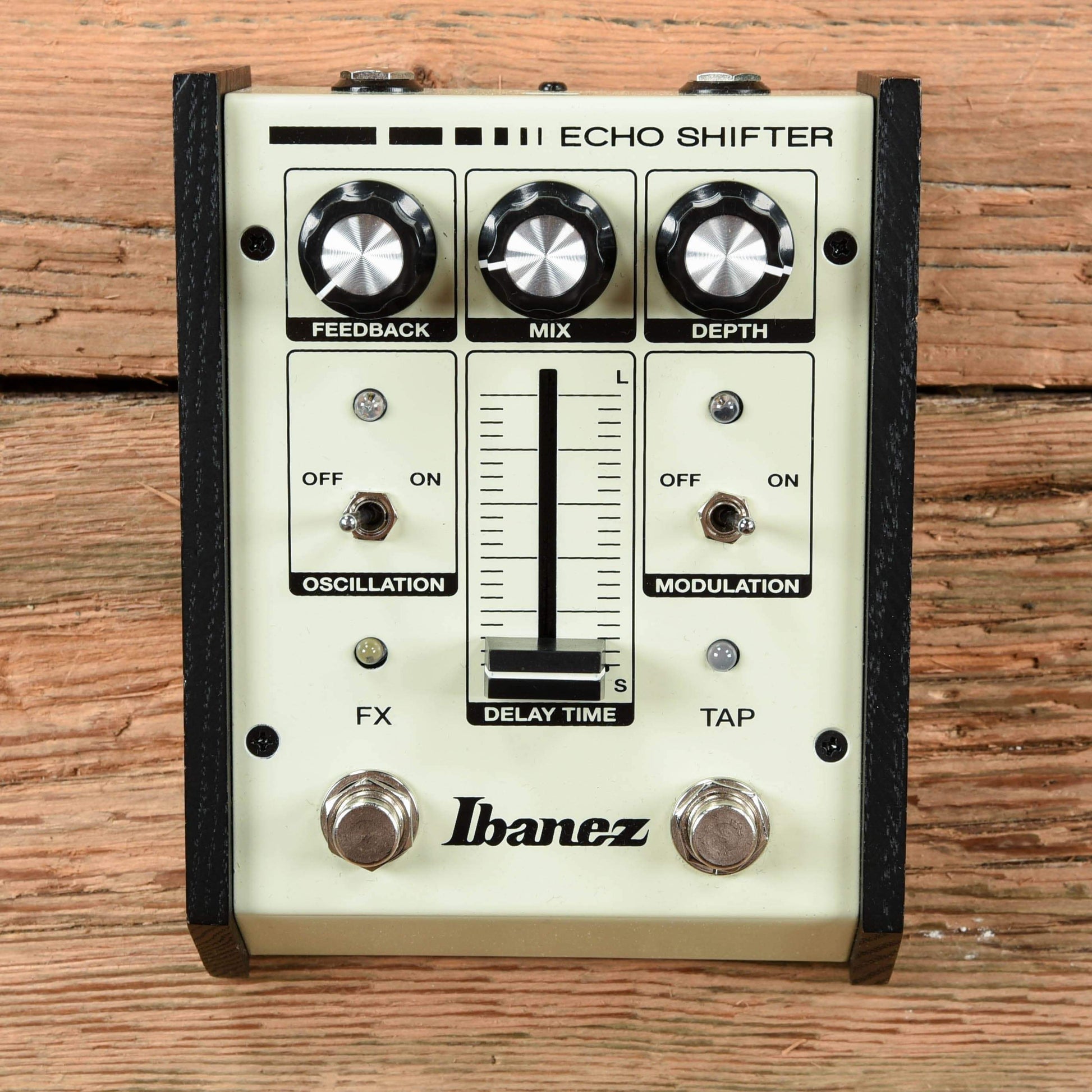 Ibanez Echo Shifter Analog Delay w/Modulation Effects and Pedals / Delay