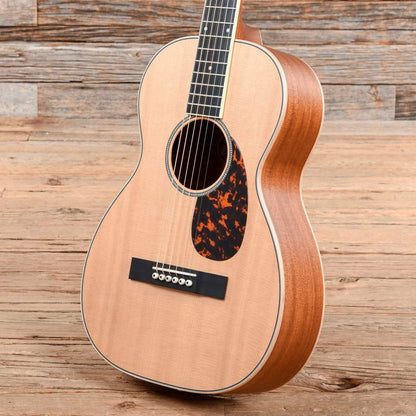 Larrivee P-03 Natural 2014 Acoustic Guitars / Parlor