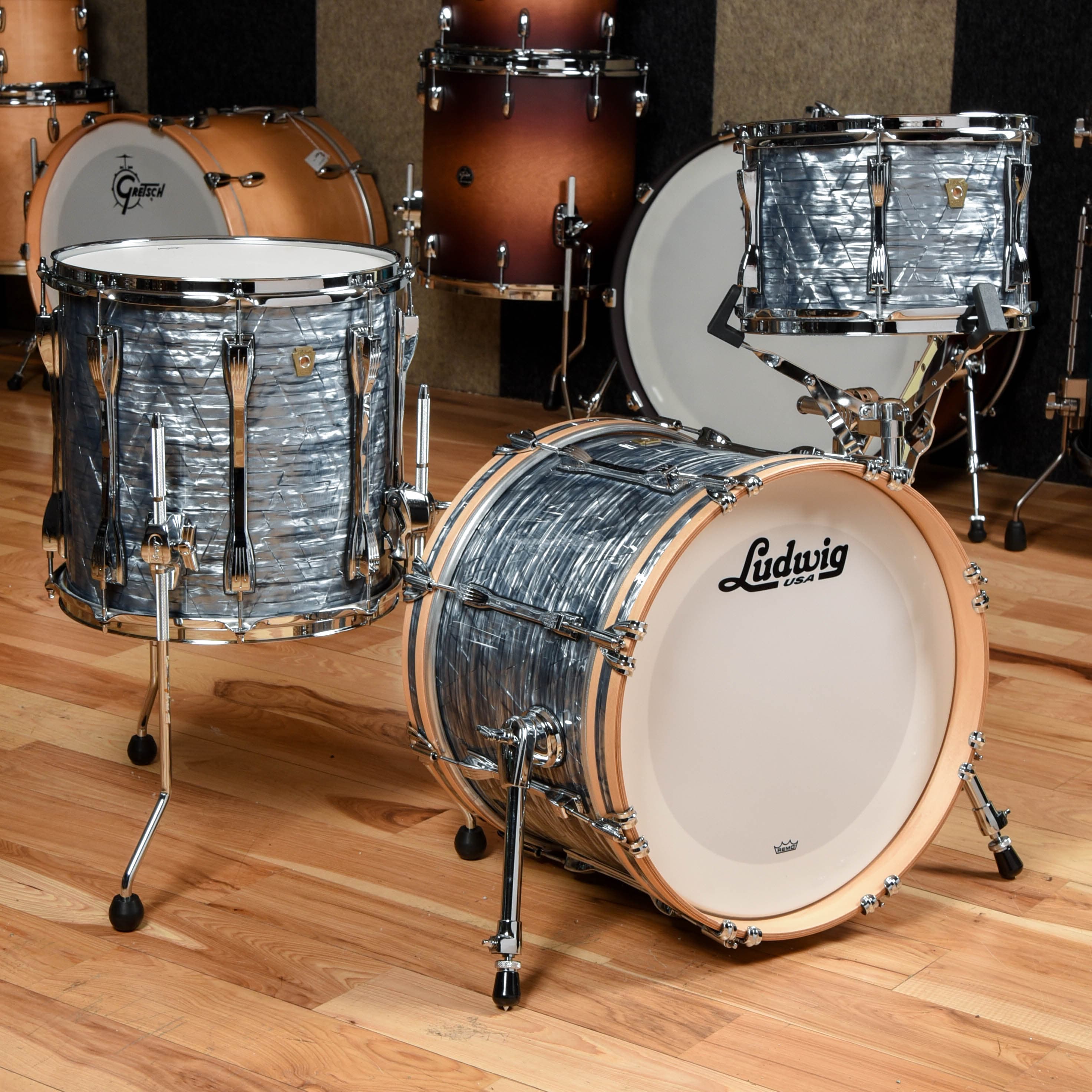 Ludwig Classic Maple 12/14/18 3pc. Drum Kit Sky Blue Pearl w/Mach Lugs –  Chicago Music Exchange