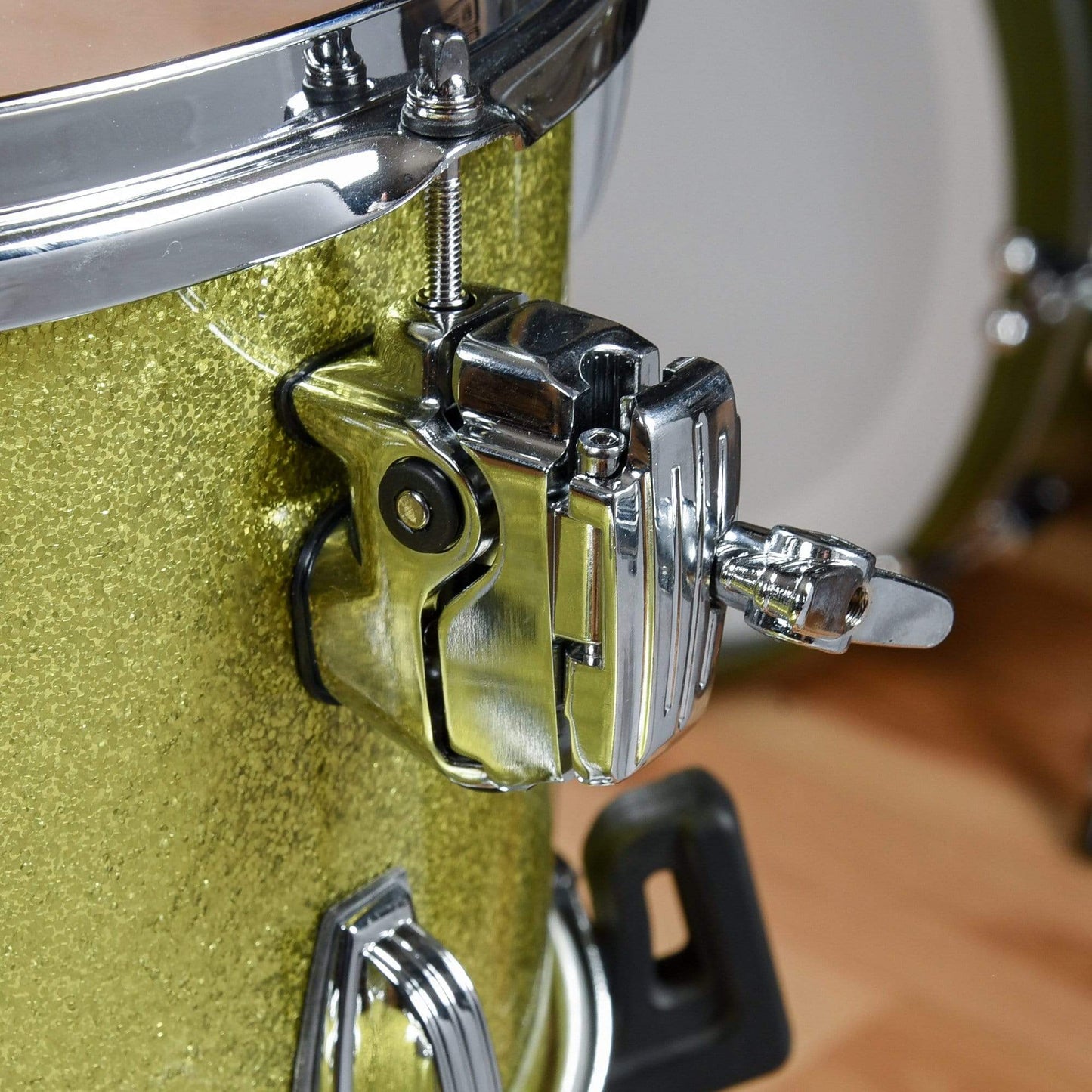 Ludwig Classic Maple 13/16/22 3pc. Drum Kit Olive Sparkle Drums and Percussion / Acoustic Drums / Full Acoustic Kits