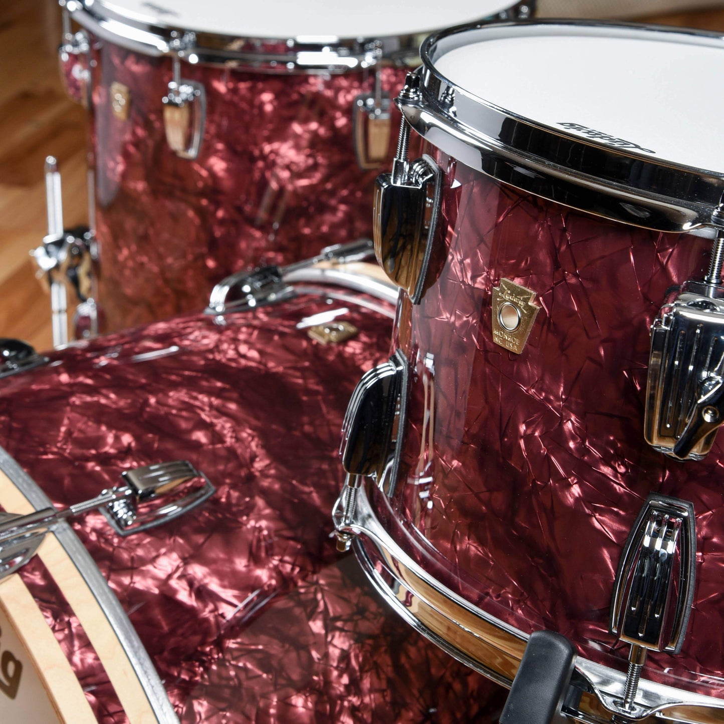 Ludwig Classic Maple 13/16/24 3pc. Drum Kit Burgundy Pearl Drums and Percussion / Acoustic Drums / Full Acoustic Kits