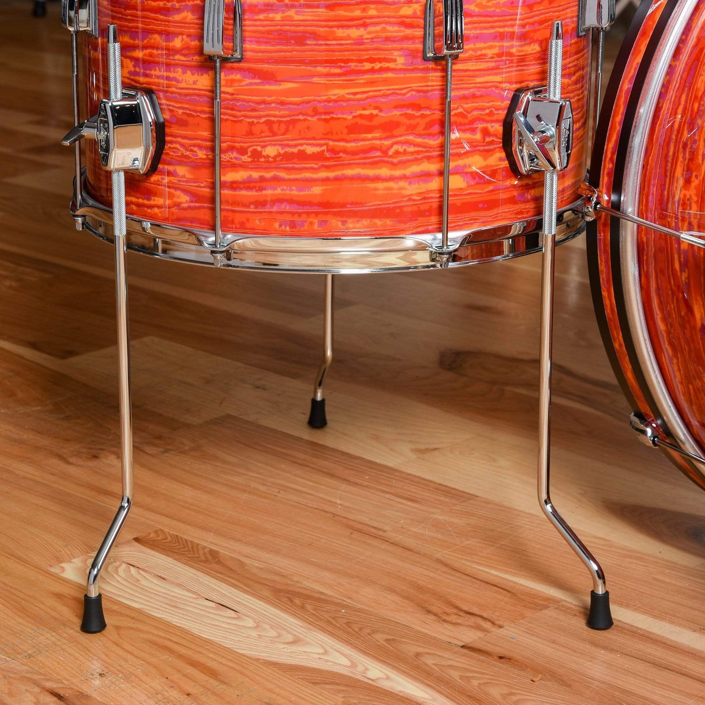 Ludwig Club Date 13/16/24 3pc. Drum Kit Mod Orange w/Bowtie Lugs & White Interiors (CDE Exclusive) Drums and Percussion / Acoustic Drums / Full Acoustic Kits