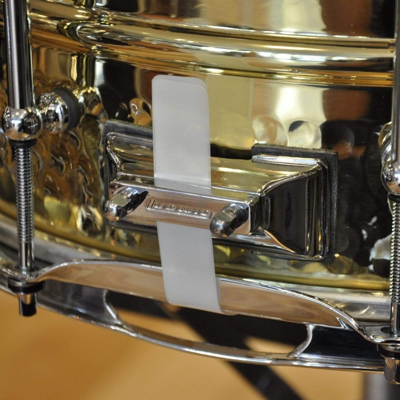 Ludwig 6.5x14 Hammered Brass Snare Drum w/Tube Lugs Drums and Percussion / Acoustic Drums / Snare