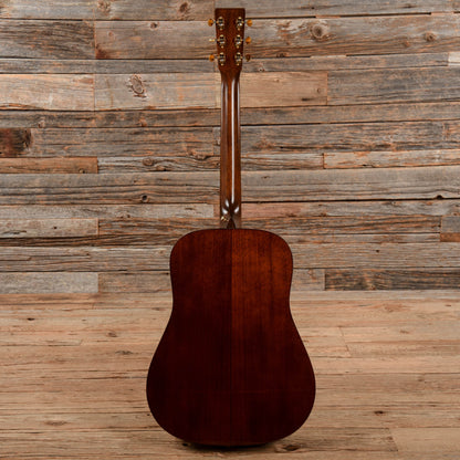 Martin D-18E Modern Deluxe Natural w/Fishman Aura VT Blend Acoustic Guitars / Dreadnought