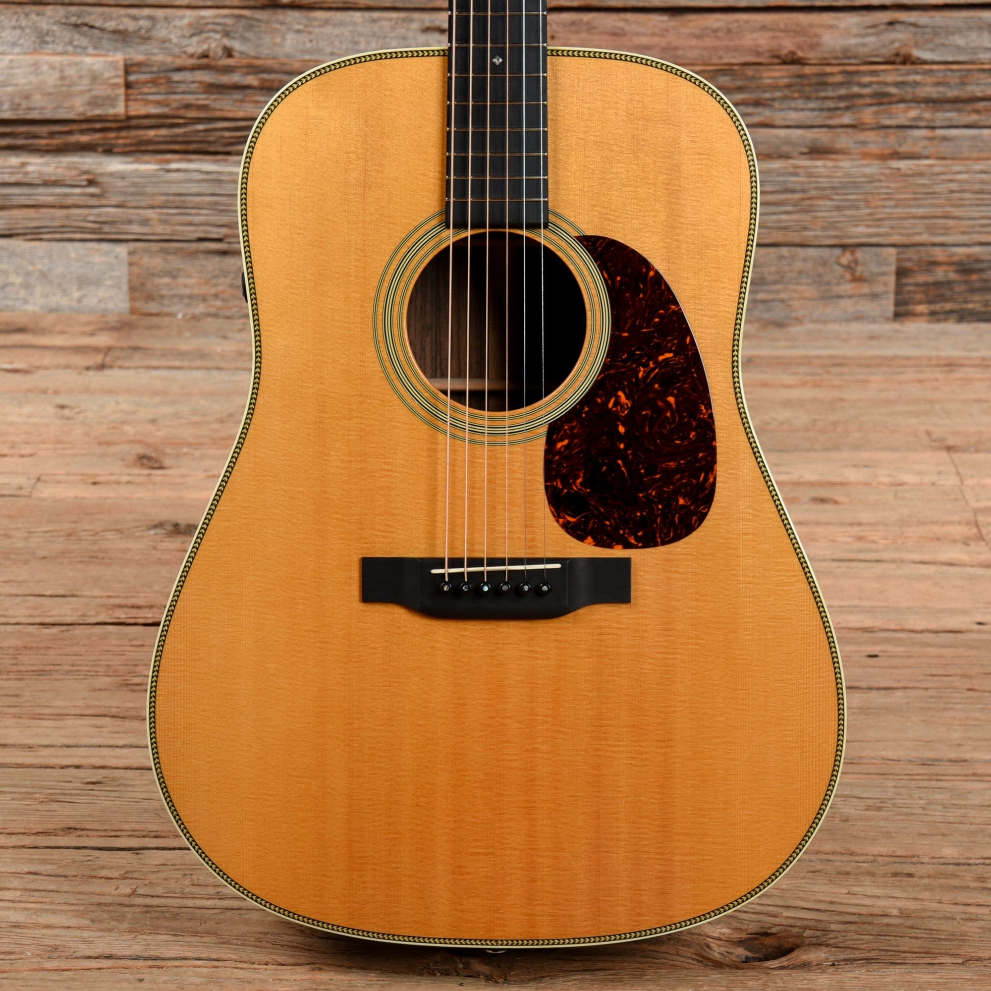 Martin HD-28E Retro Natural 2014 – Chicago Music Exchange