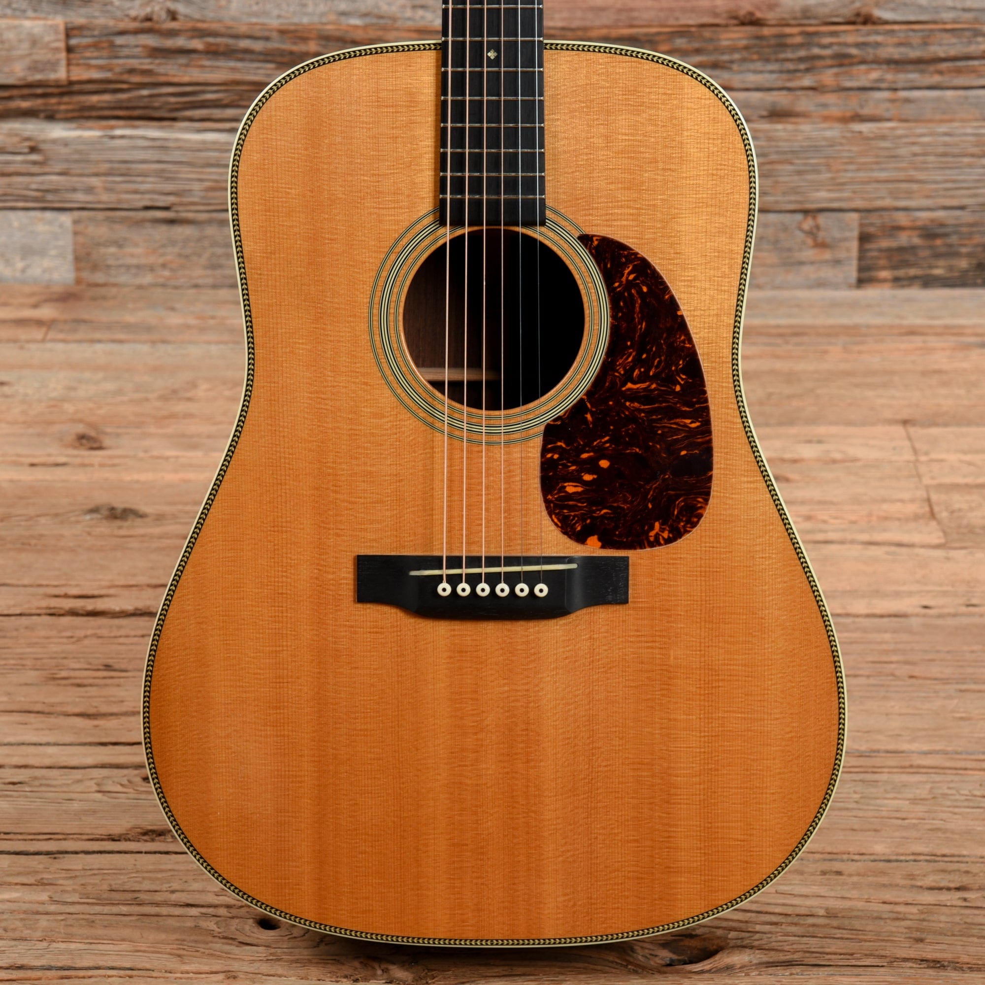 Martin HD-28V Natural 2010 – Chicago Music Exchange