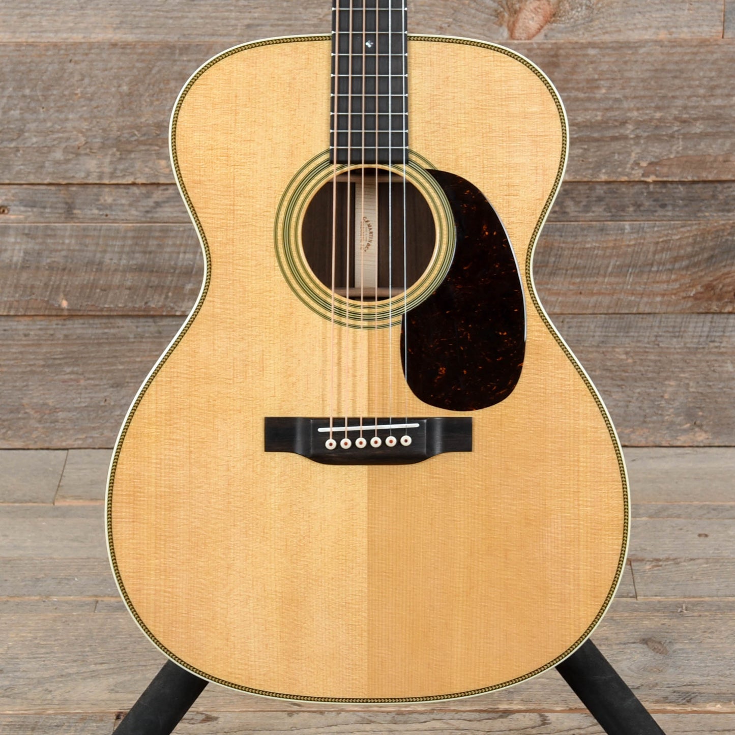 Martin 000-28 Natural Acoustic Guitars / OM and Auditorium