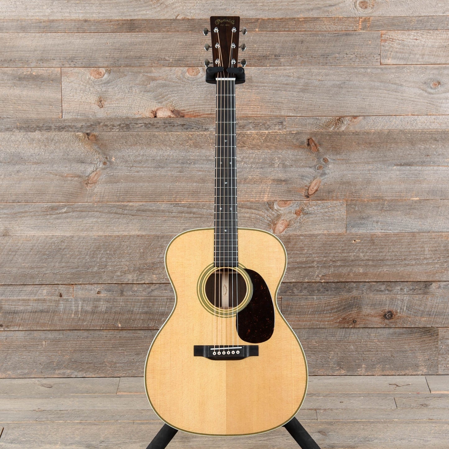 Martin 000-28 Natural Acoustic Guitars / OM and Auditorium