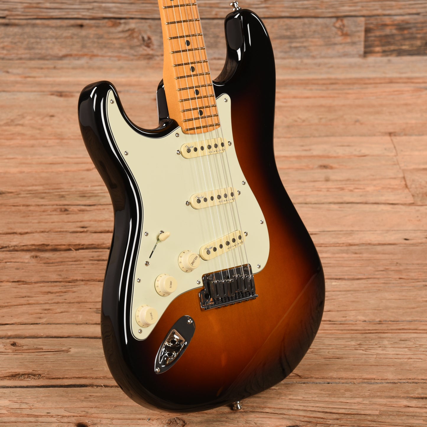 Fender American Ultra Stratocaster Ultraburst 2022 LEFTY