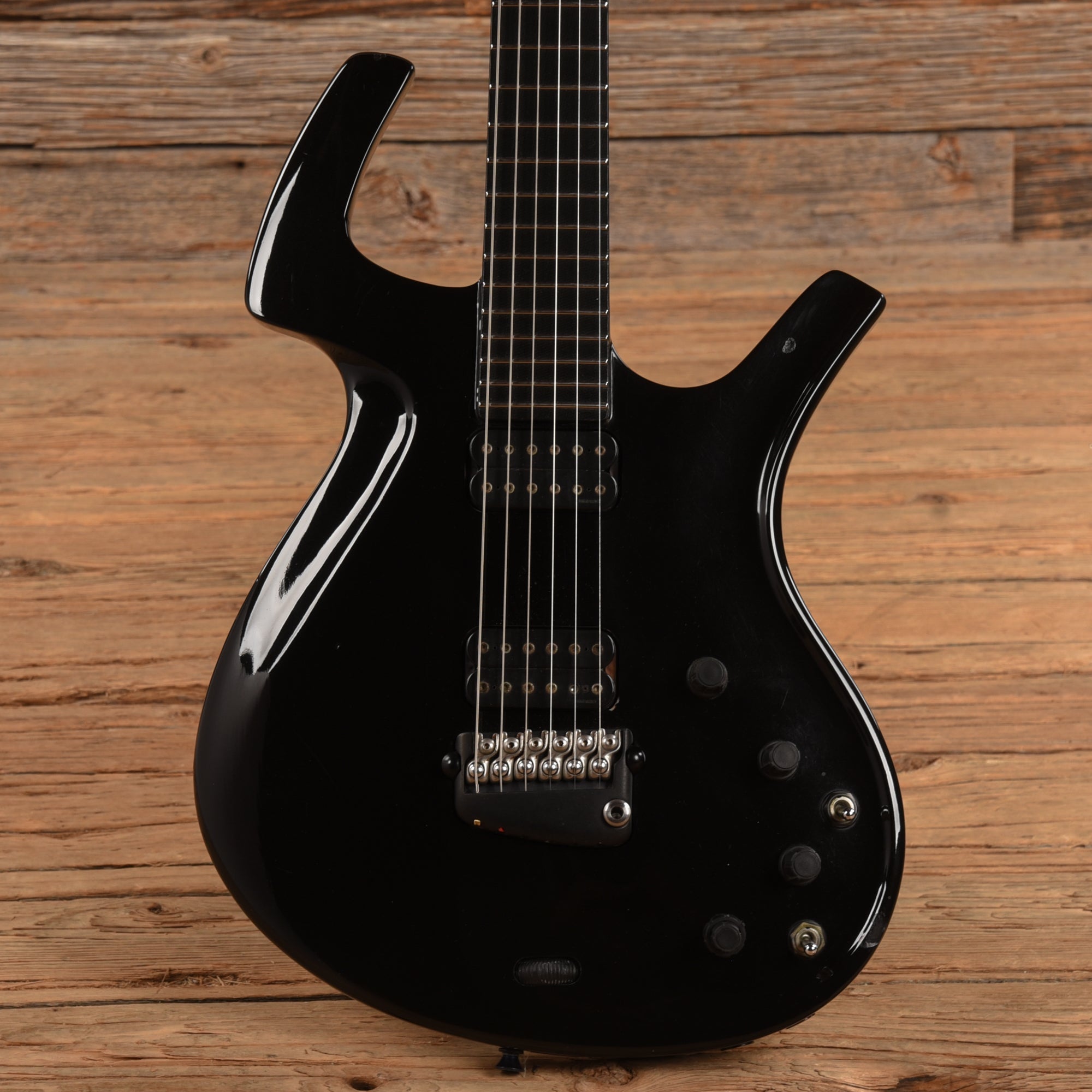 Parker Fly Deluxe Black 1995 – Chicago Music Exchange