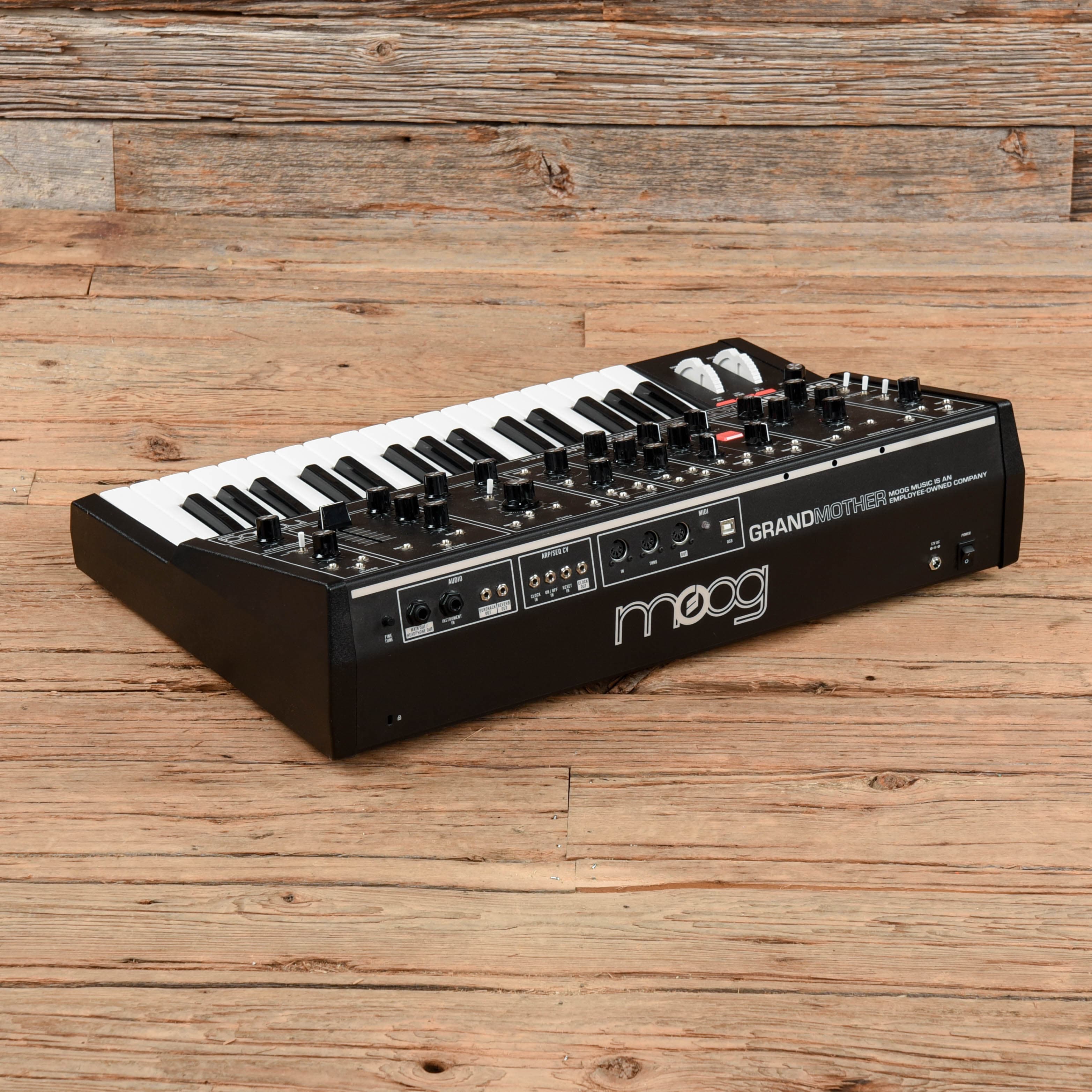 Moog Grandmother 32-Key Semi-Modular Analog Synthesizer Dark Edition Keyboards and Synths / Synths / Analog Synths