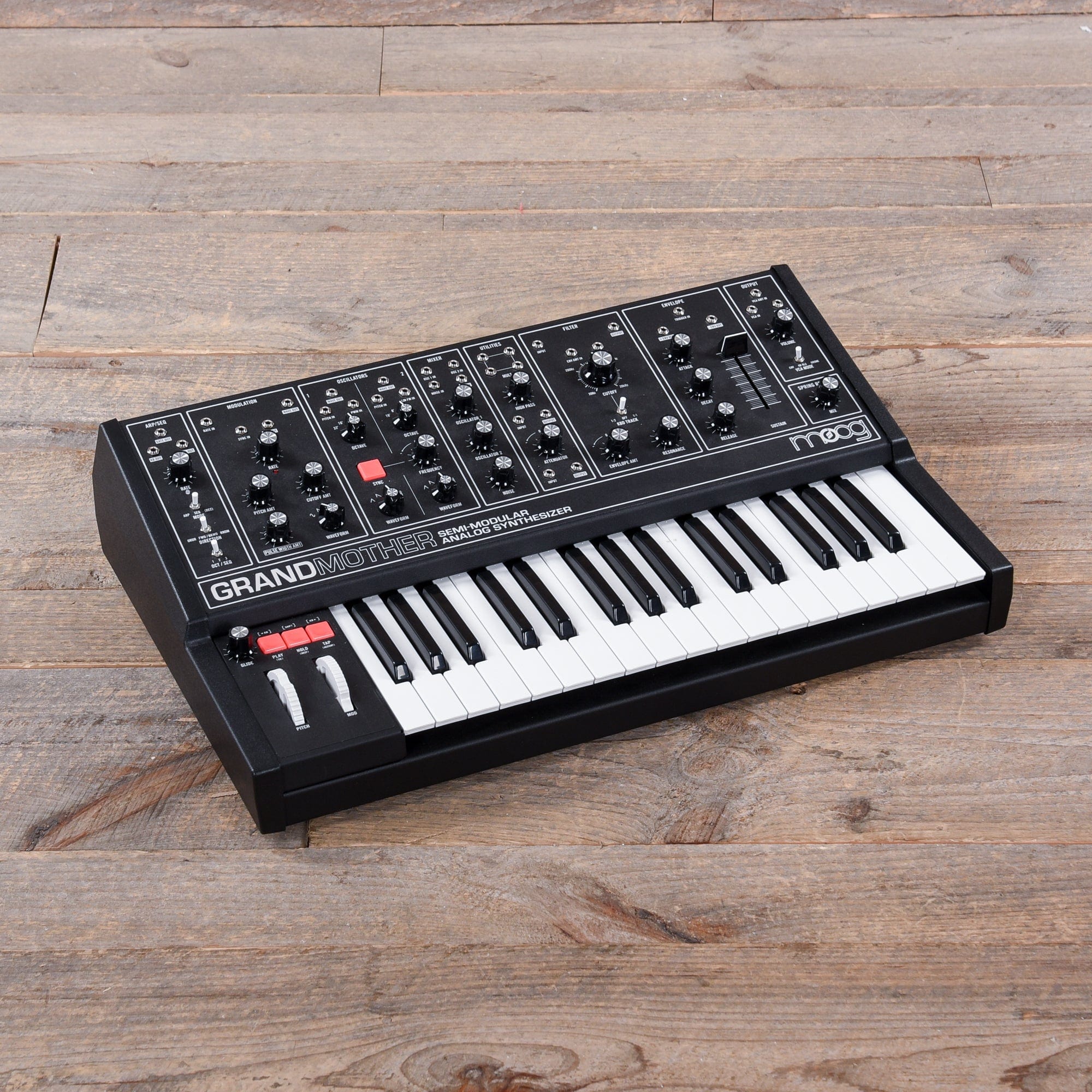 Moog Grandmother Dark Semi-Modular Analog Synthesizer – Chicago 