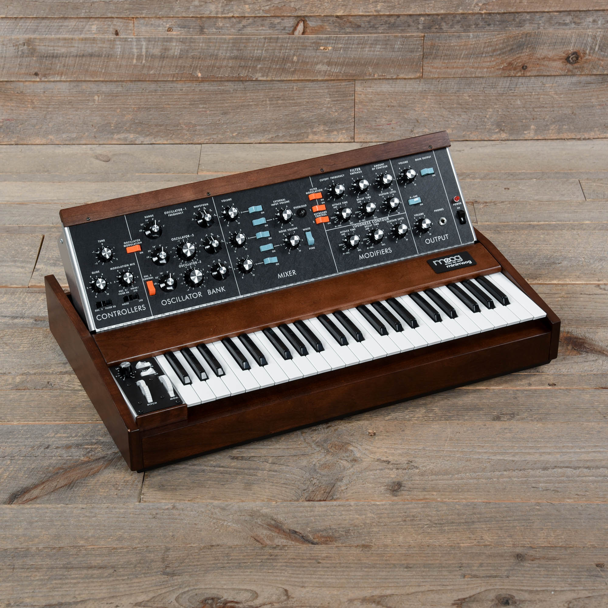 Moog Minimoog Model D Monophonic Analog Synthesizer Keyboards and Synths / Synths / Analog Synths