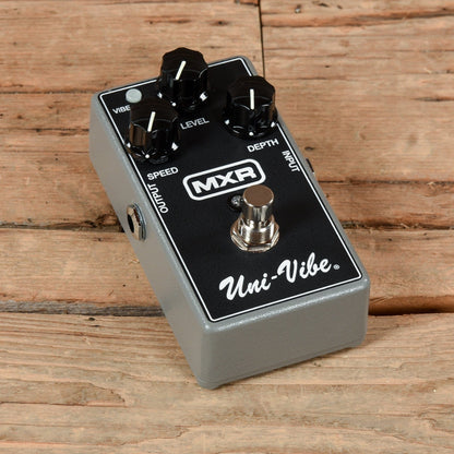 MXR M68 Uni-Vibe Effects and Pedals / Phase Shifters