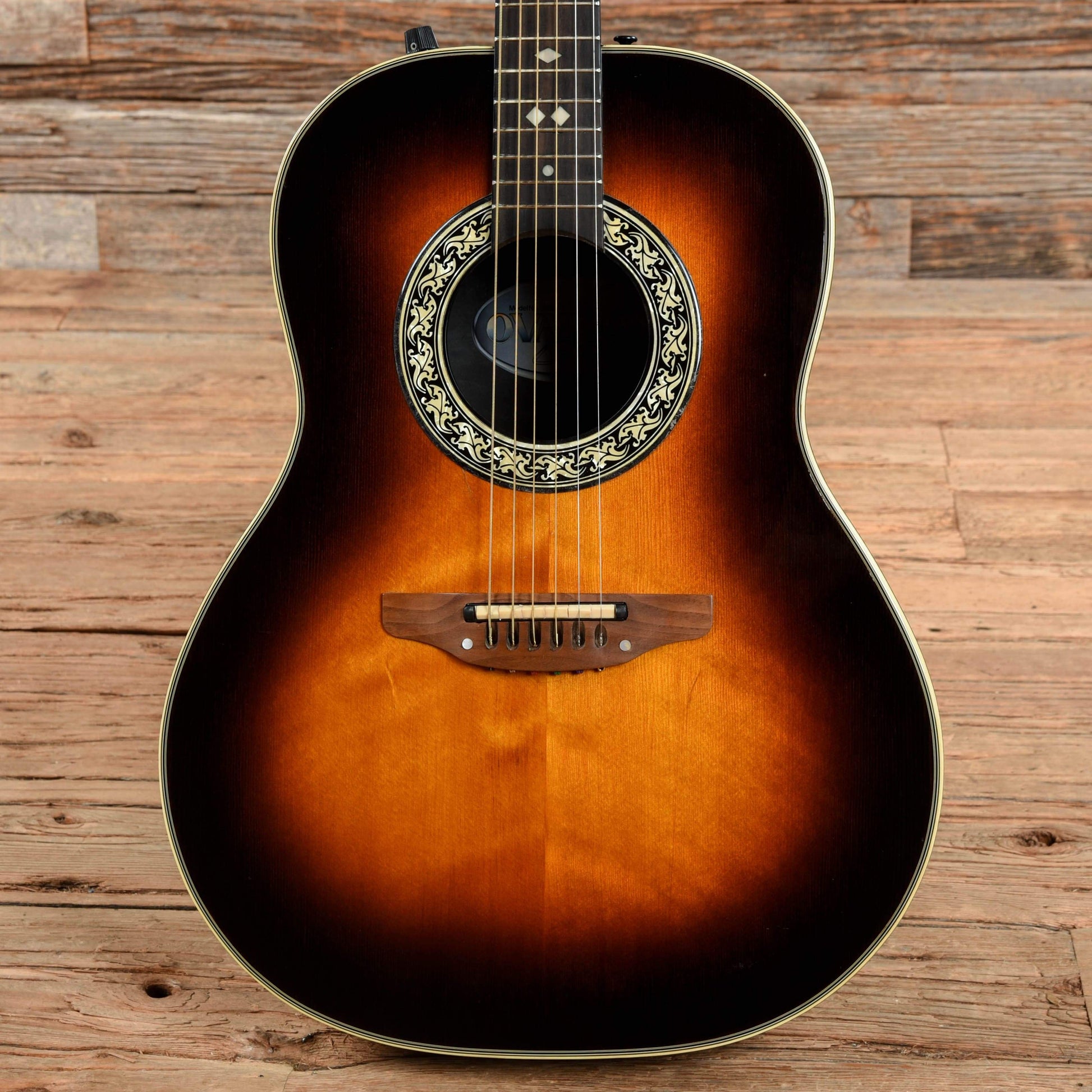 Ovation 1612 Custom Balladeer Sunburst 1979 Acoustic Guitars / Built-in Electronics