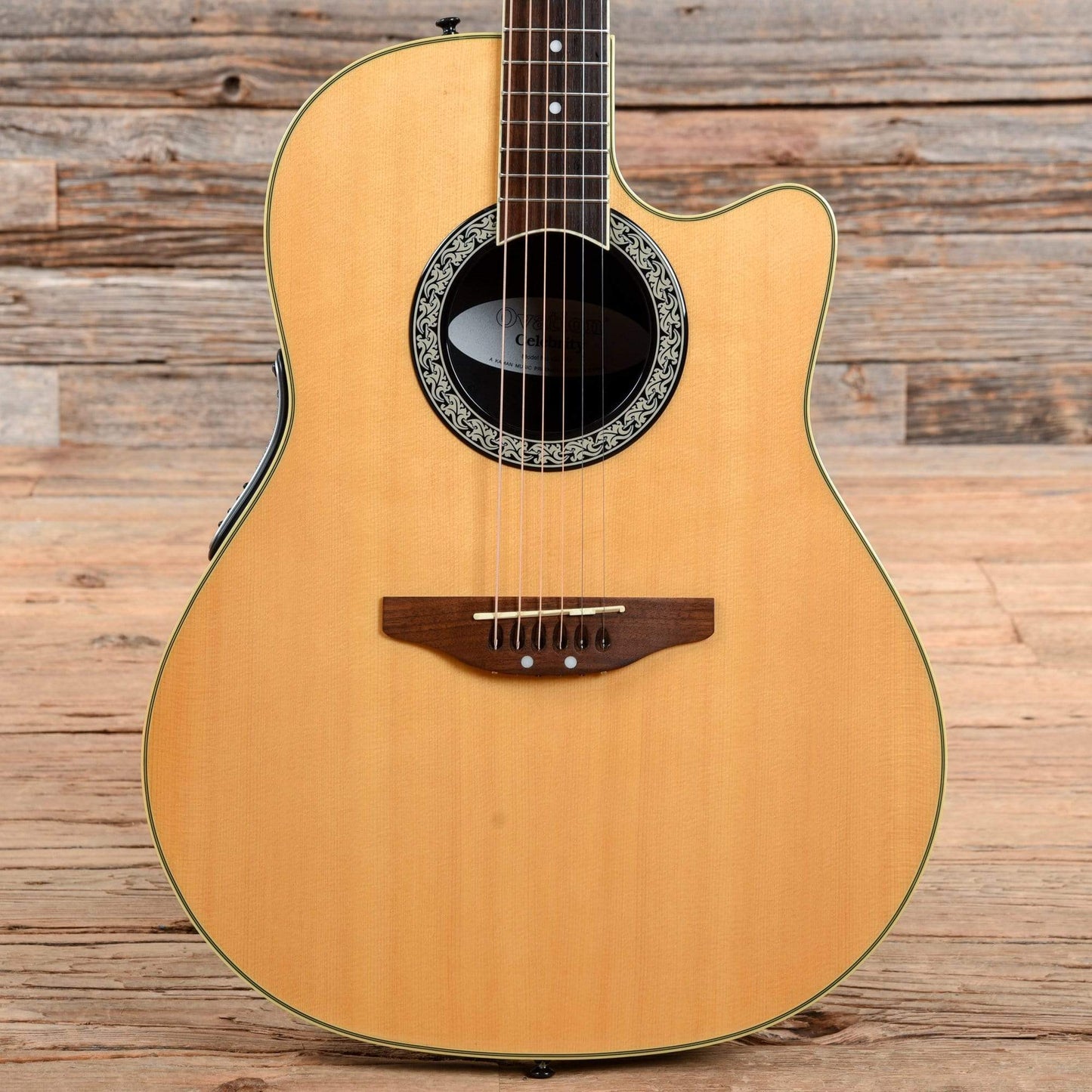 Ovation Celebrity CC 057 Natural 2005 Acoustic Guitars / Built-in Electronics