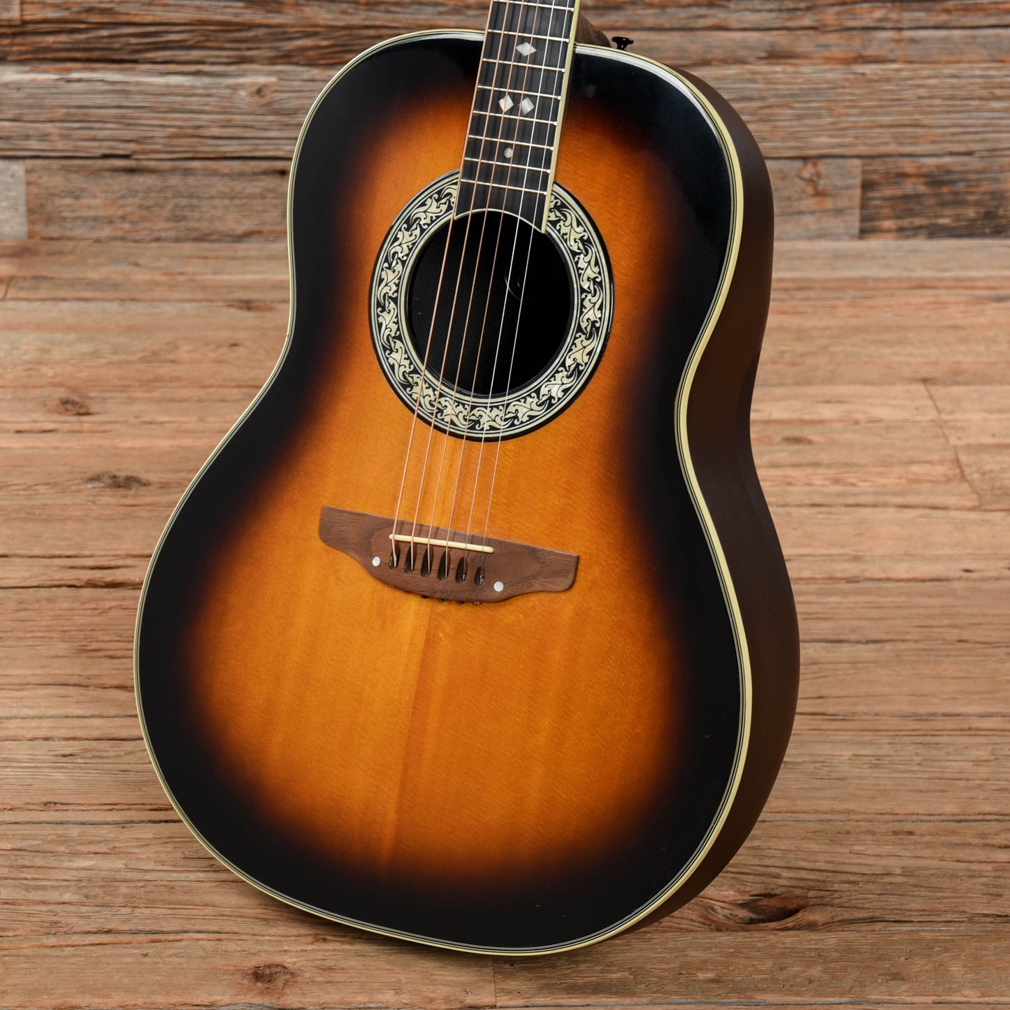 Ovation Legend 1117 Sunburst 1977 Acoustic Guitars / Parlor