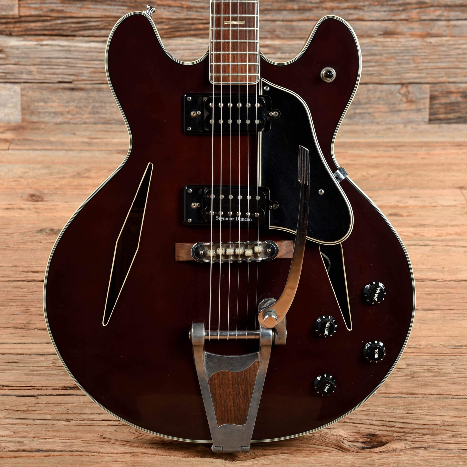 Pan Guitars P-23 Walnut 1970s Electric Guitars / Semi-Hollow