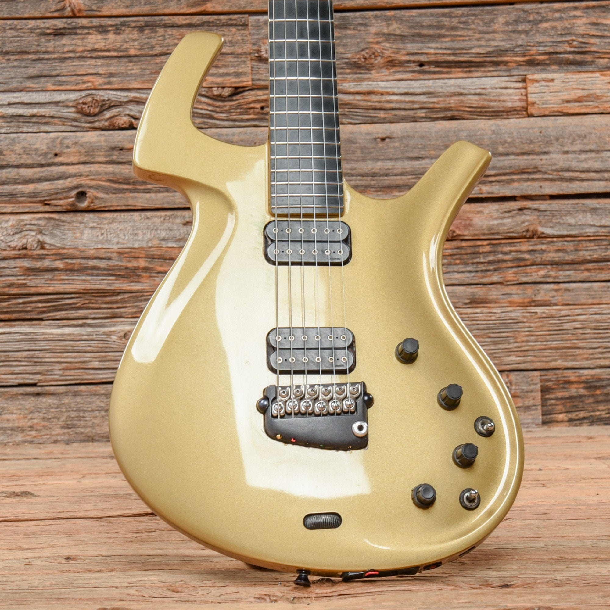 Parker Fly Deluxe Gold – Chicago Music Exchange