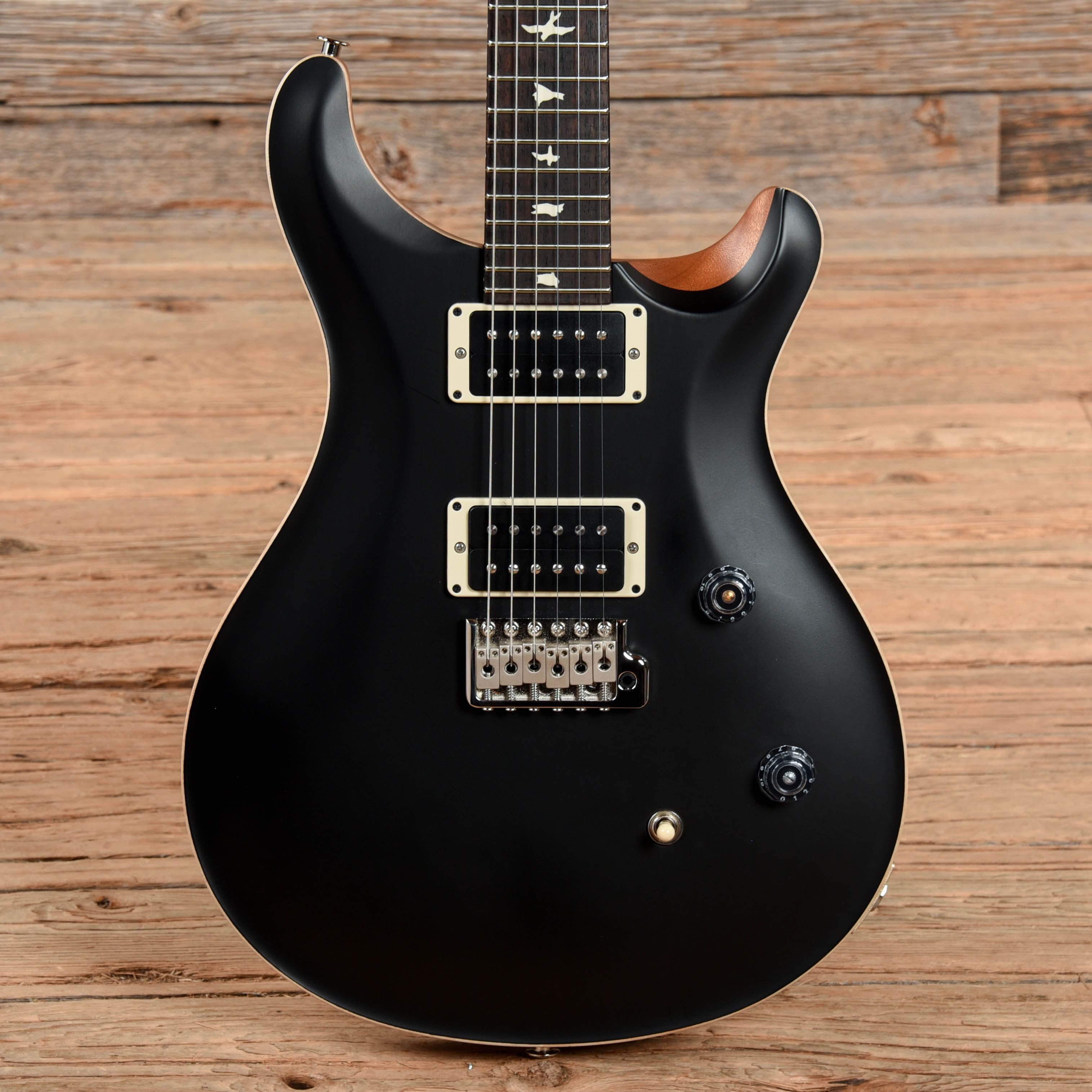 PRS CE24 Standard Satin Black 2021 – Chicago Music Exchange