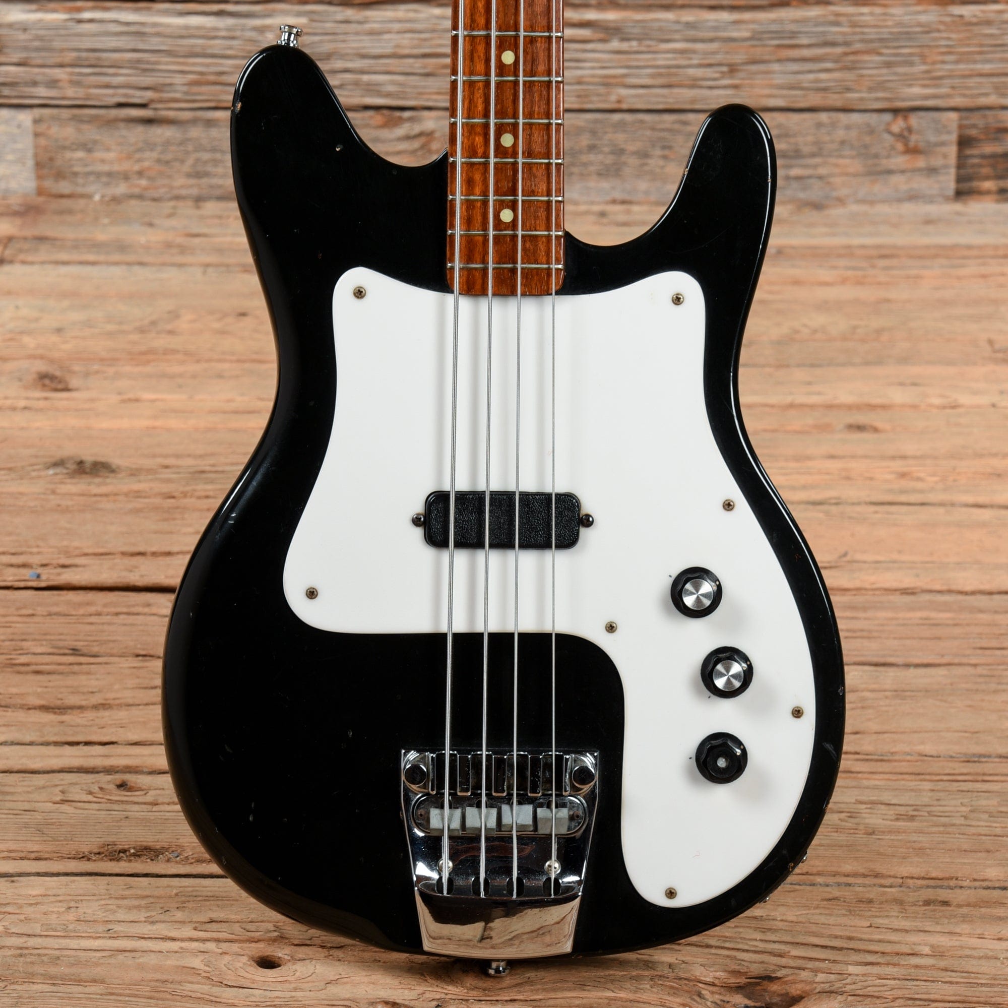 Rickenbacker 3001 Jetglo 1976 Bass Guitars / 4-String