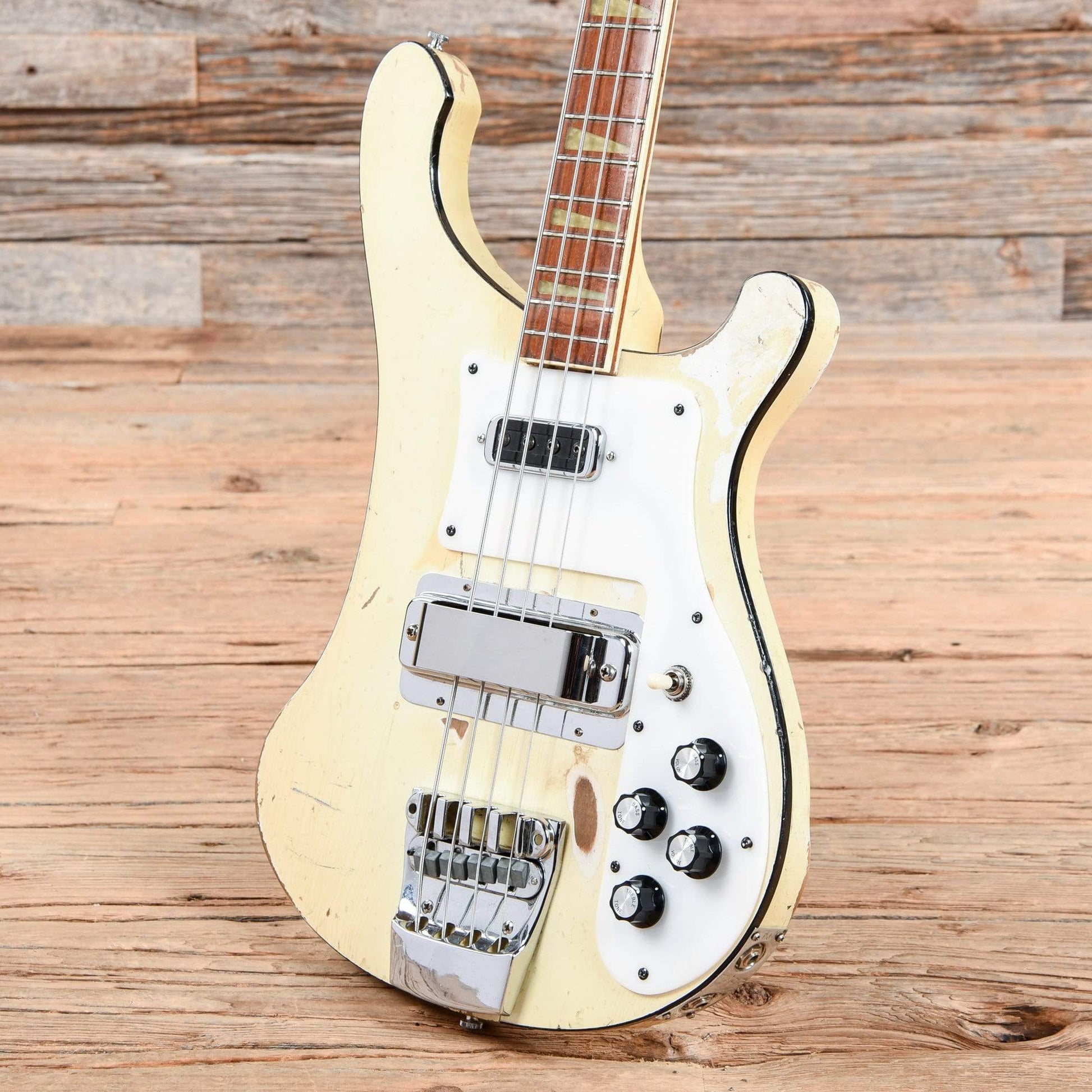 Rickenbacker 4001 White 1976 Bass Guitars / 4-String