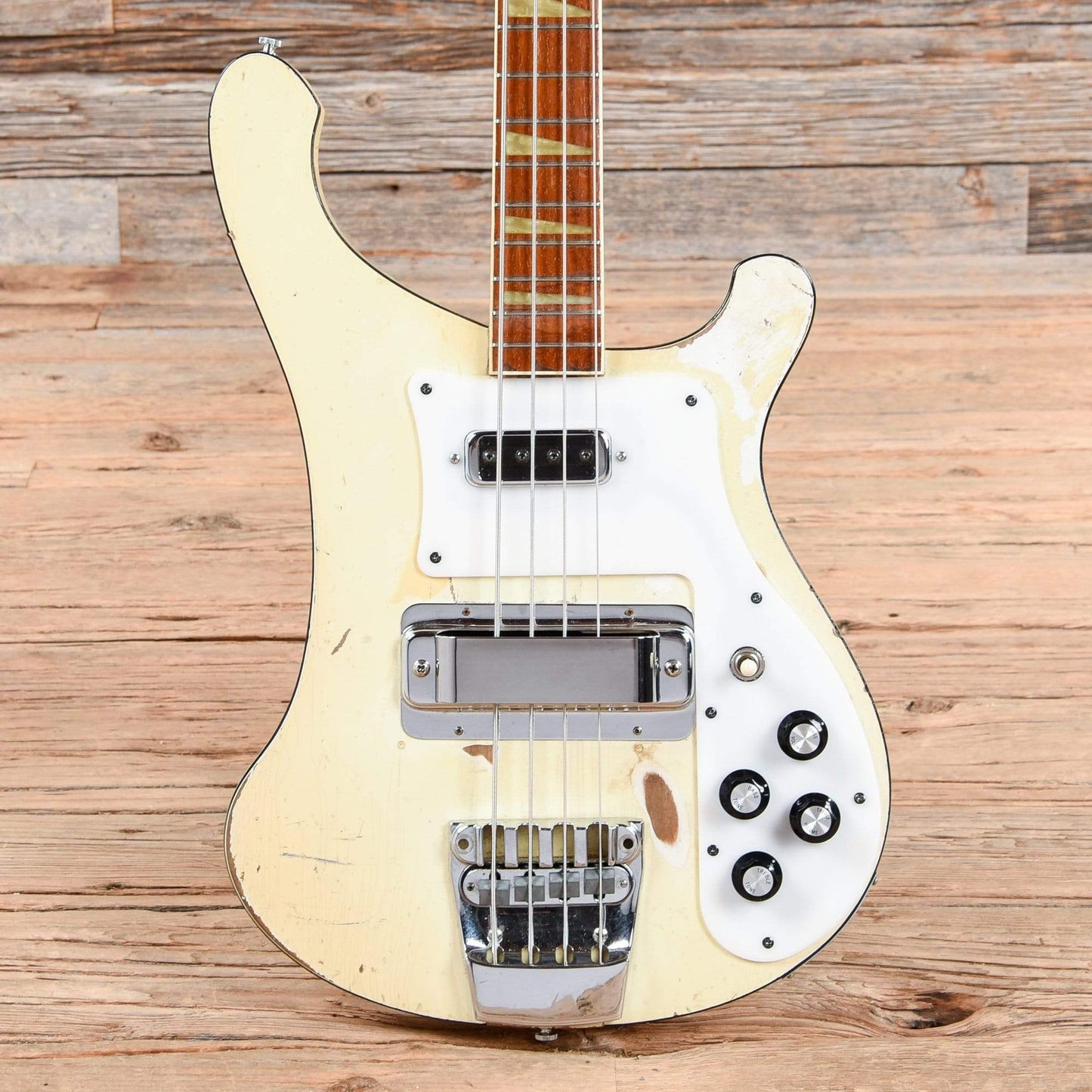 Rickenbacker 4001 White 1976 Bass Guitars / 4-String